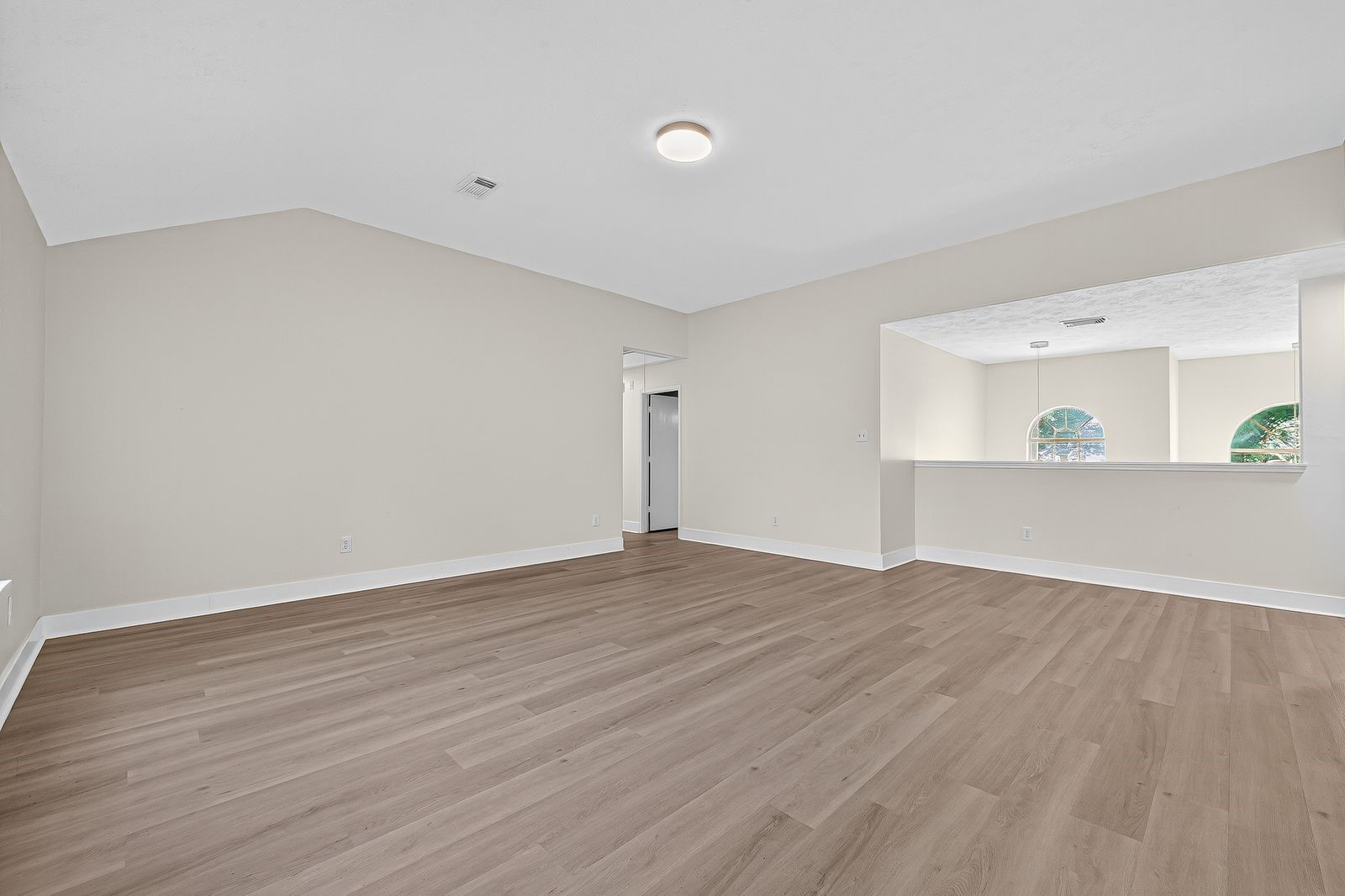 6818 Woodland Oaks Property Photo 15