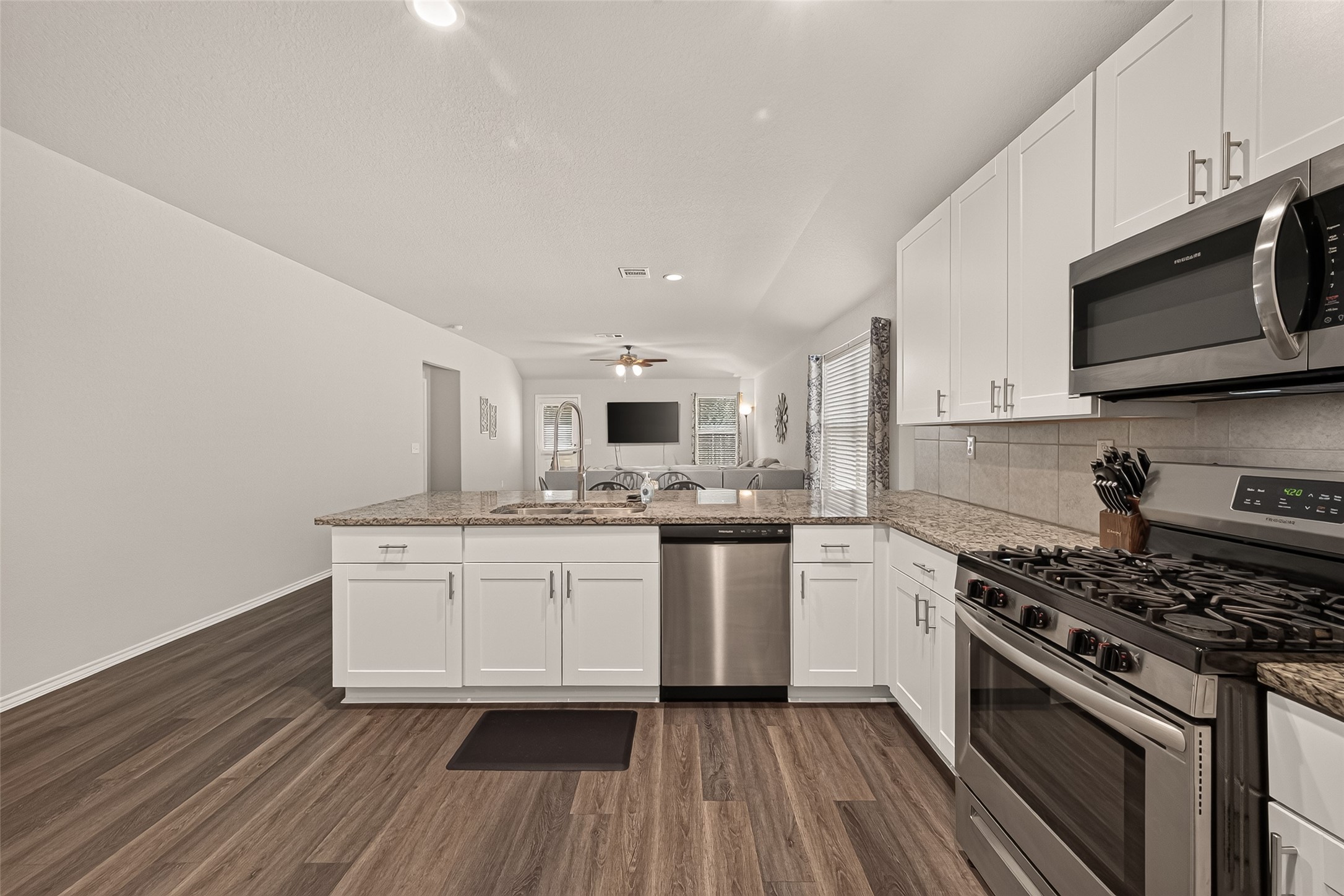 18622 Scarlet Meadow Lane Property Photo 11
