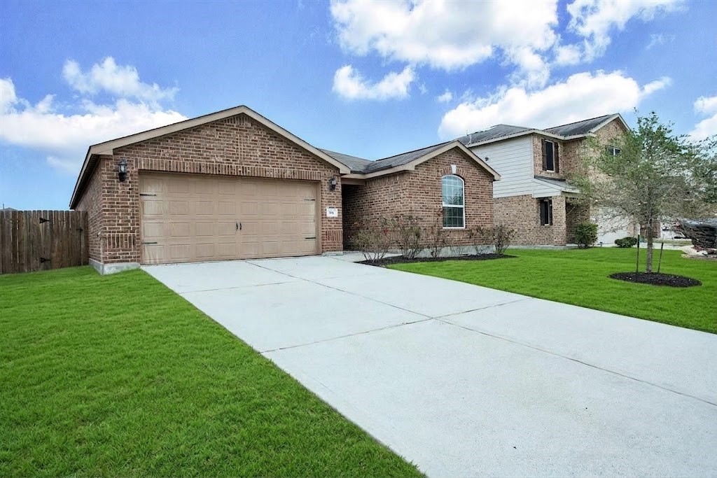 104 Indigo Brush Drive Property Photo 1