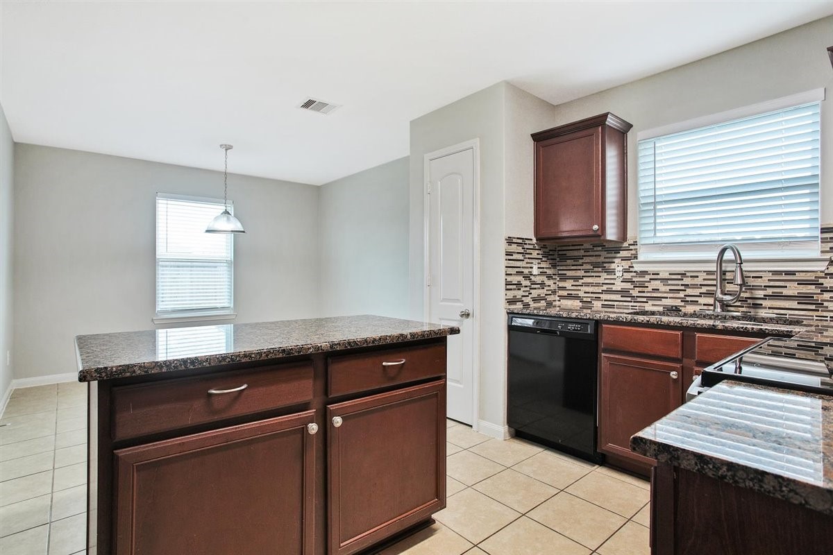 104 Indigo Brush Drive Property Photo 17