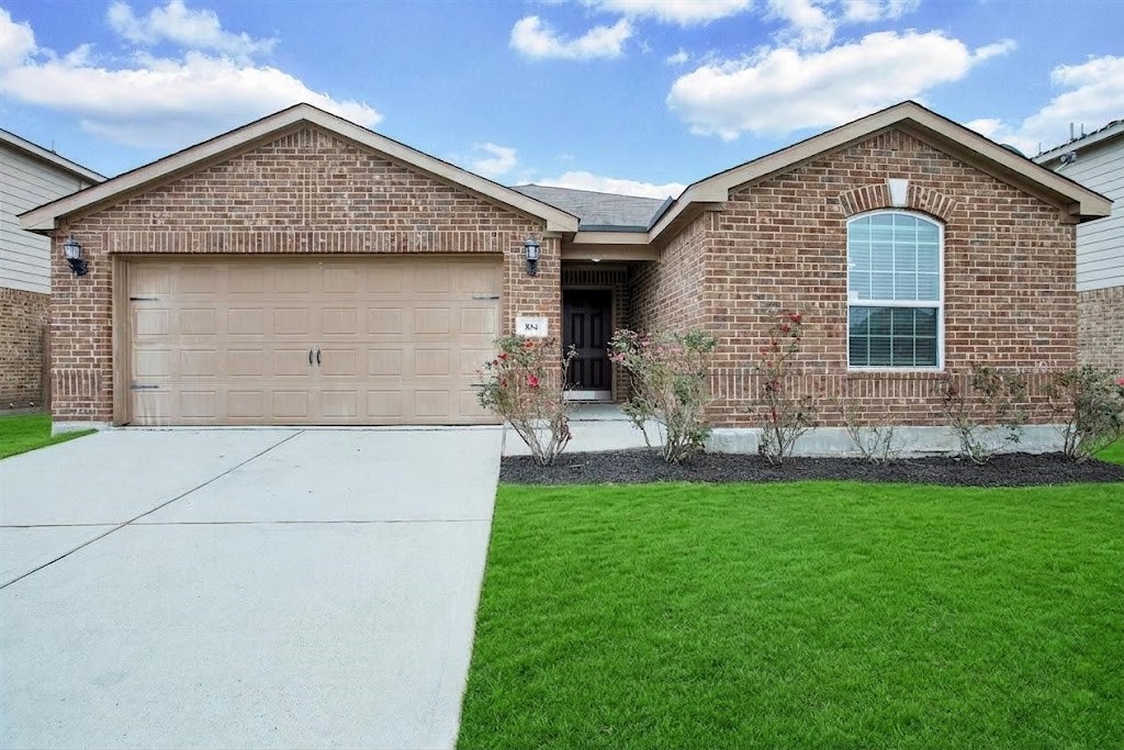 104 Indigo Brush Drive Property Photo 34