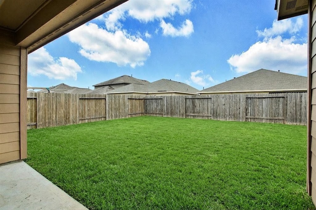 104 Indigo Brush Drive Property Photo 35