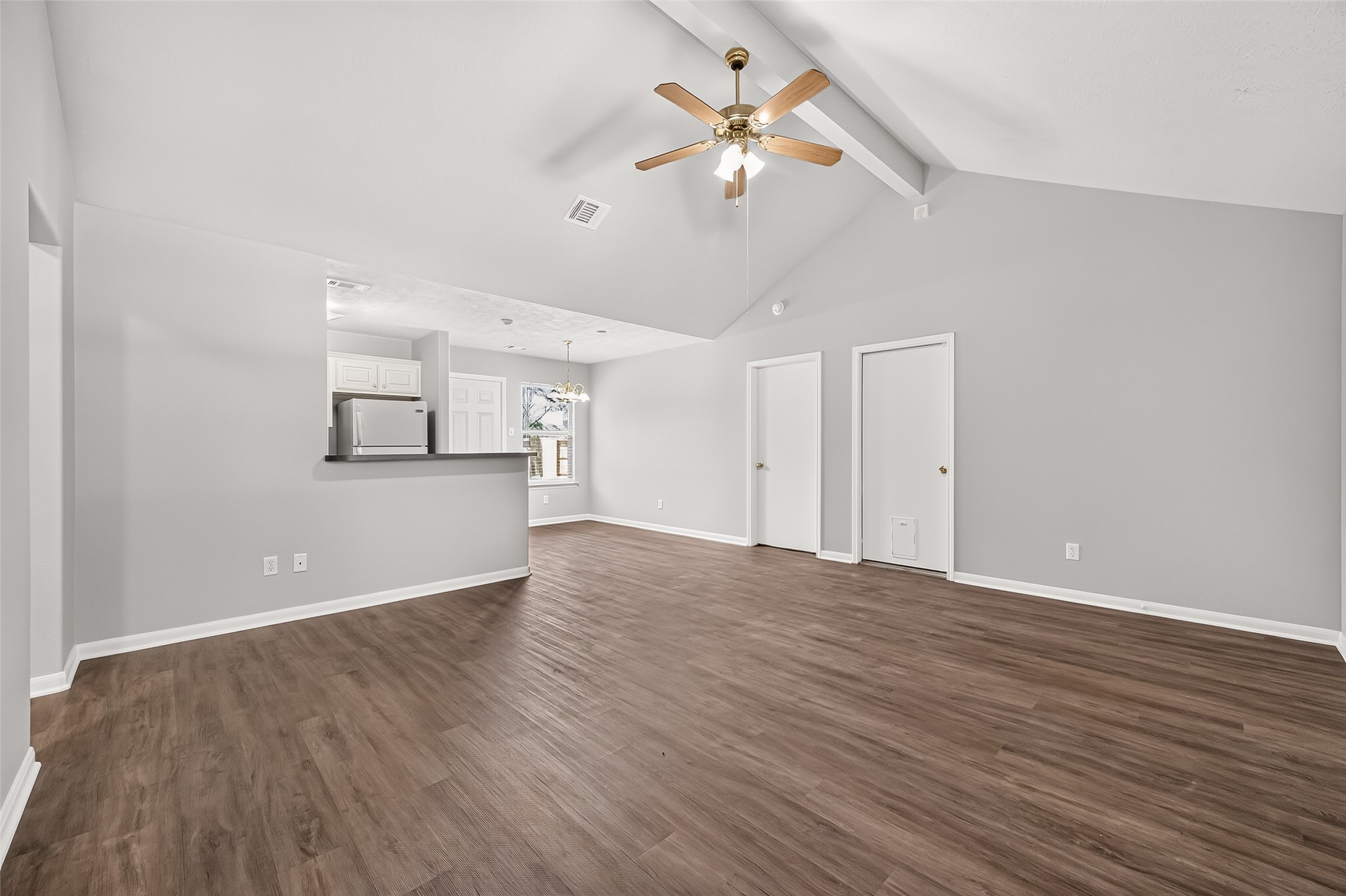 16200 Sun View Lane Property Photo 4