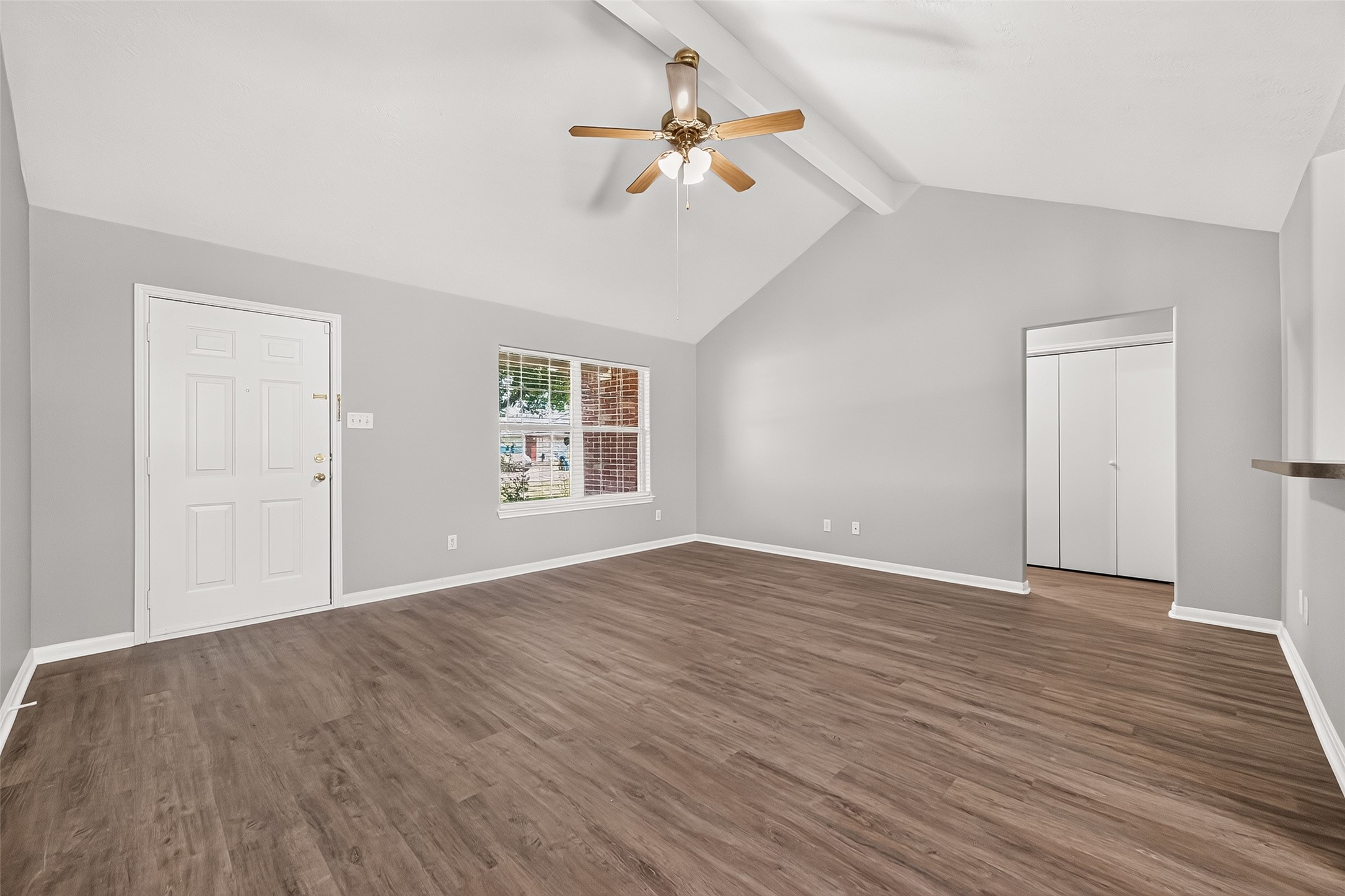 16200 Sun View Lane Property Photo 5