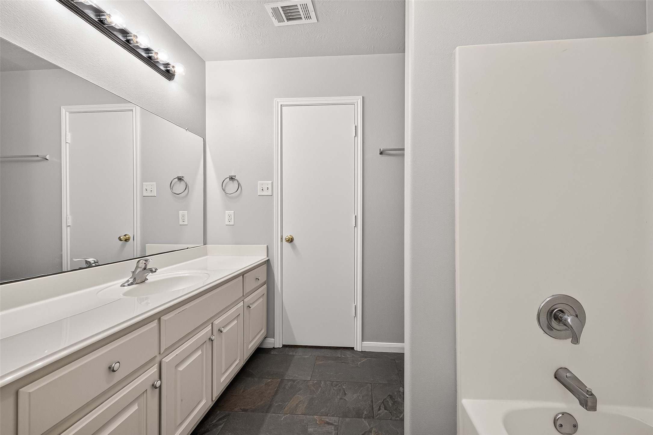 16200 Sun View Lane Property Photo 17