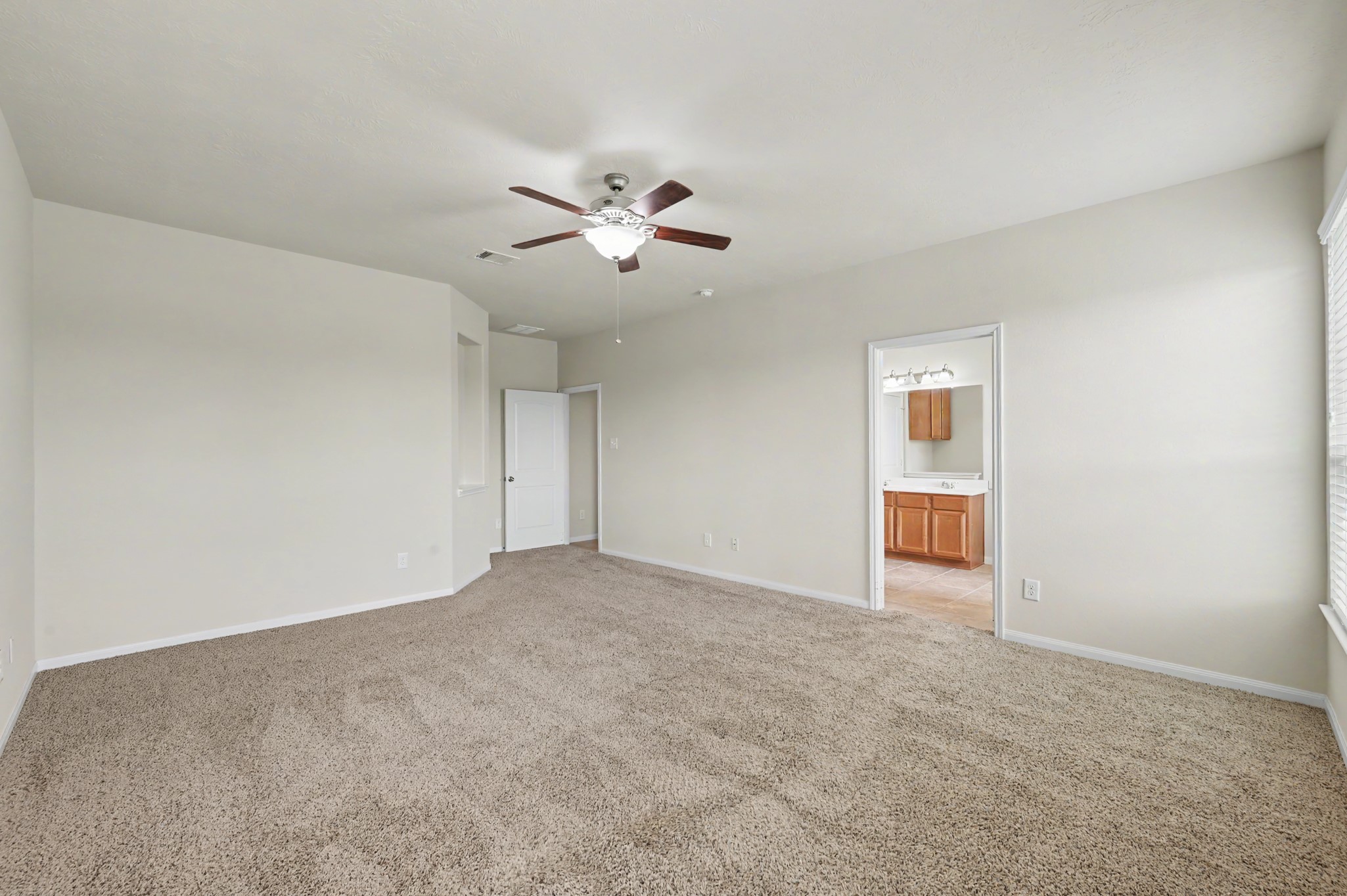 18322 Tacoma Ridge Drive Property Photo 30