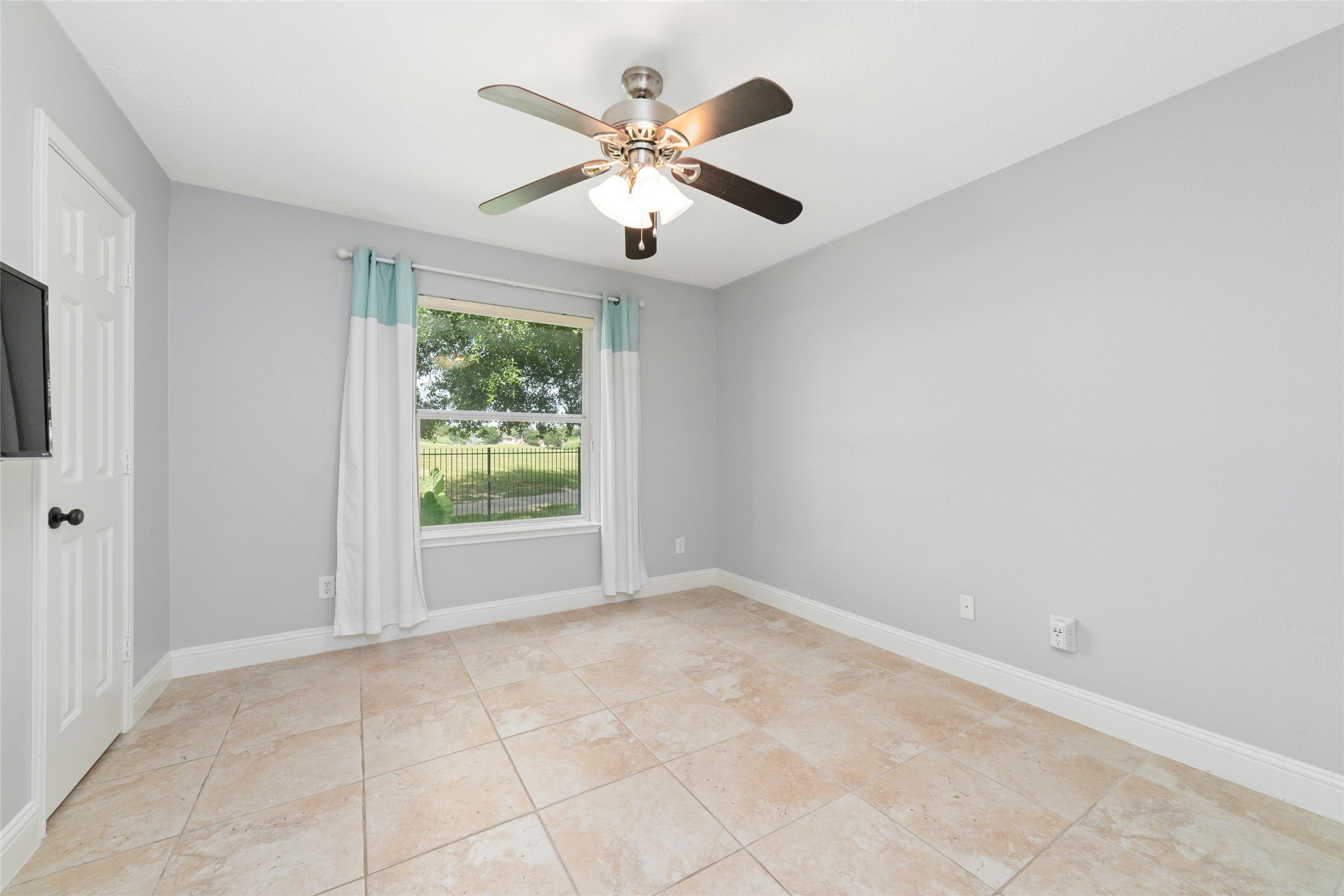 24203 Moon Ridge Court Property Photo 30