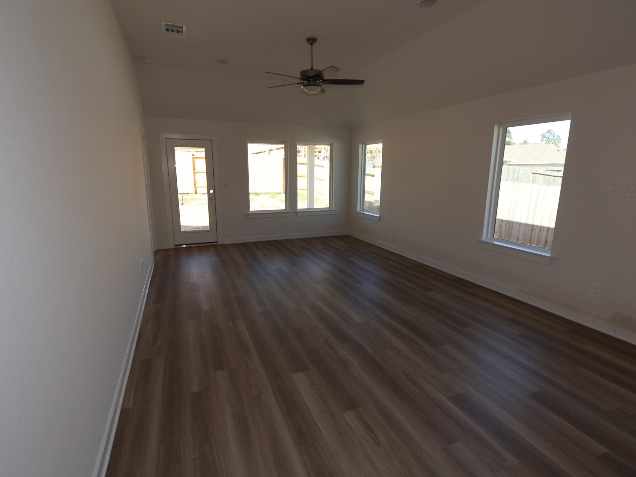 539 Flower Reed Court, Magnolia Tx 77354 Property Photo 4