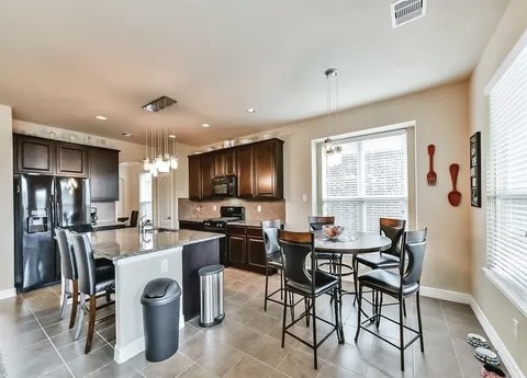 2575 Riverway Drive Property Photo 11
