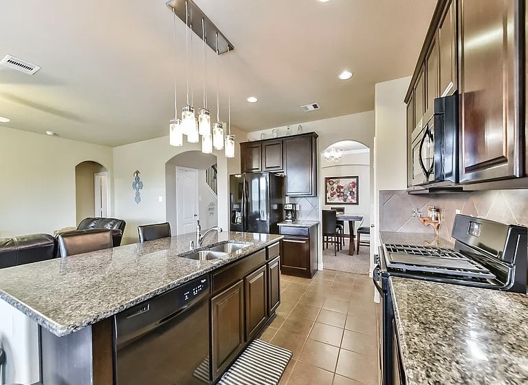 2575 Riverway Drive Property Photo 15