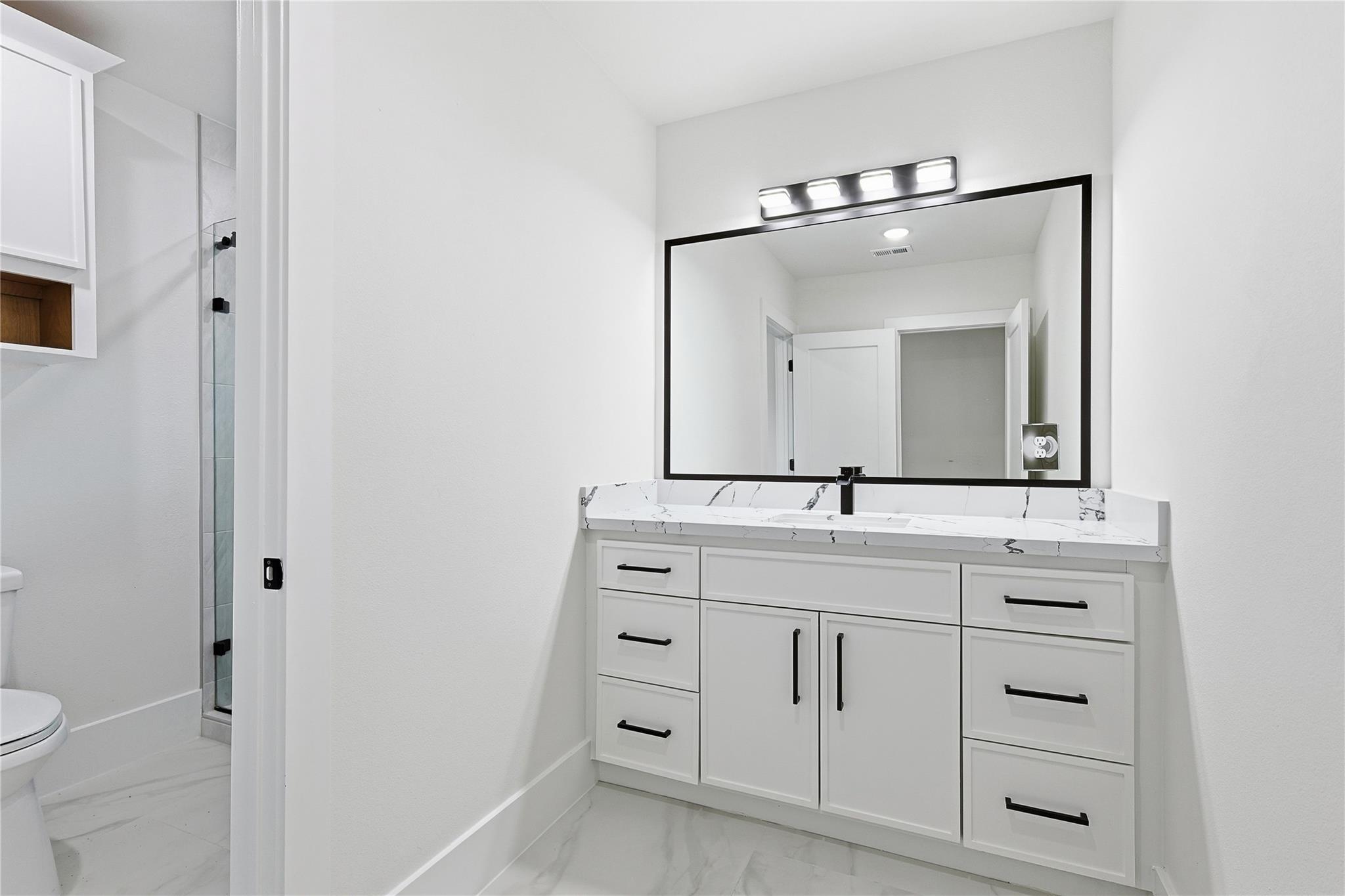 4525 Walker Street, Houston Tx 77023 Property Photo 13