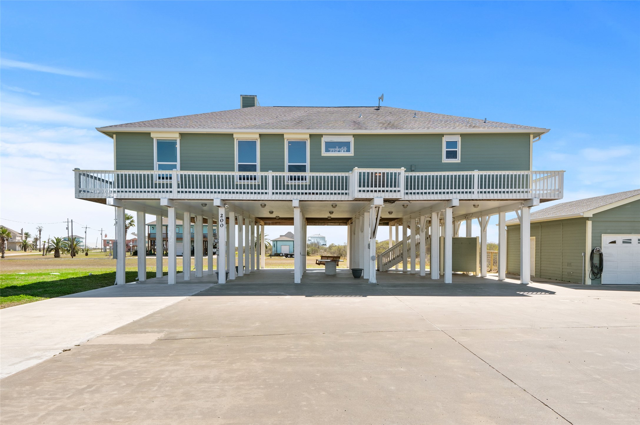 200 Mobile Property Photo 3