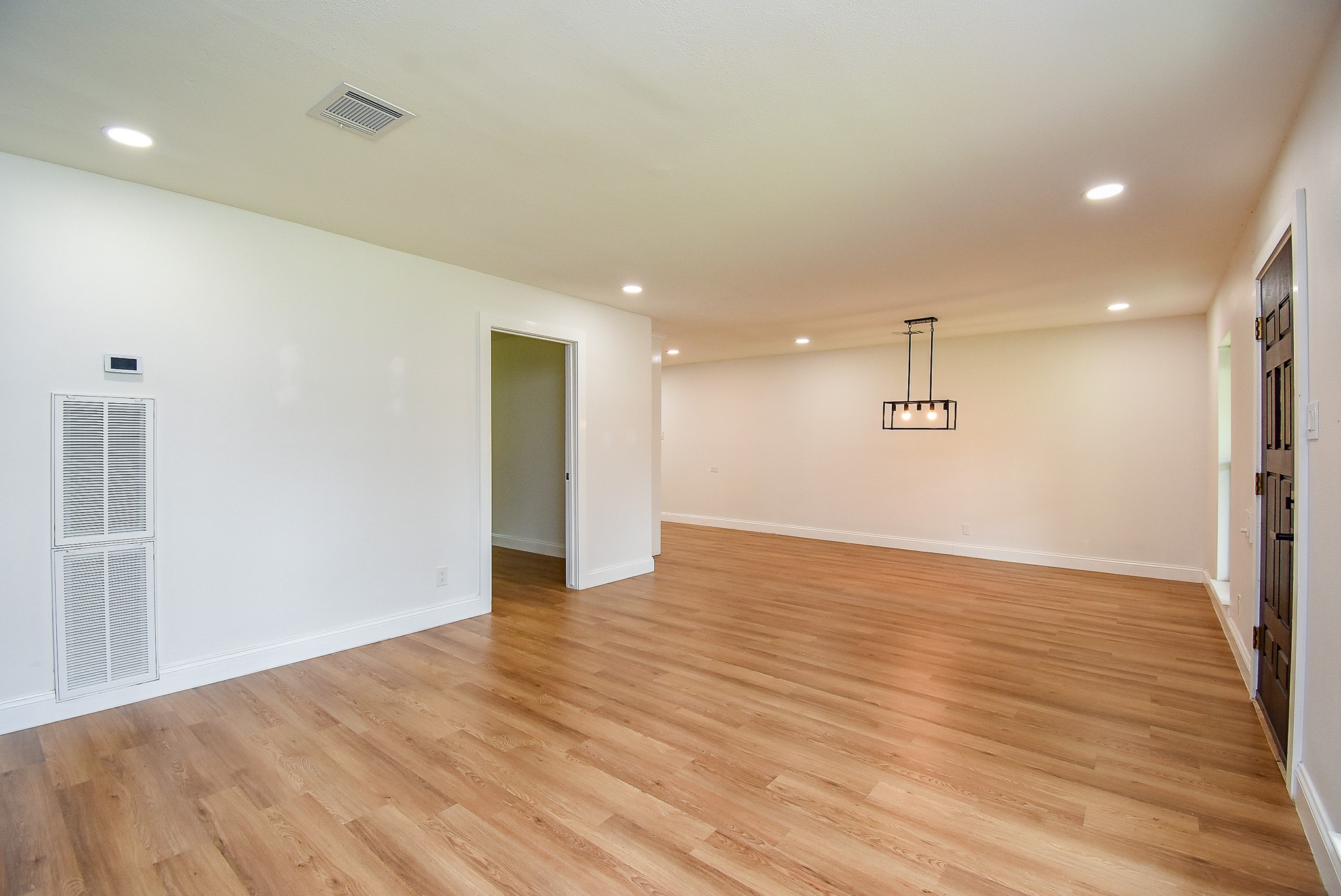5019 Stillbrooke Drive Property Photo 4