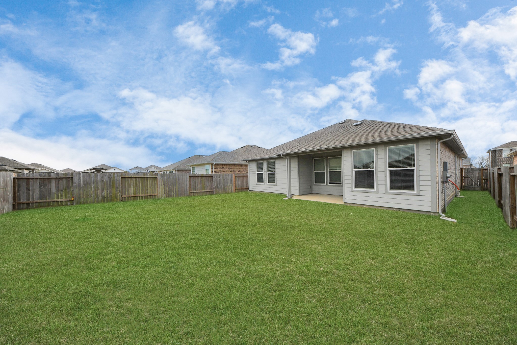 10502 Moon Valley Lane Property Photo 7