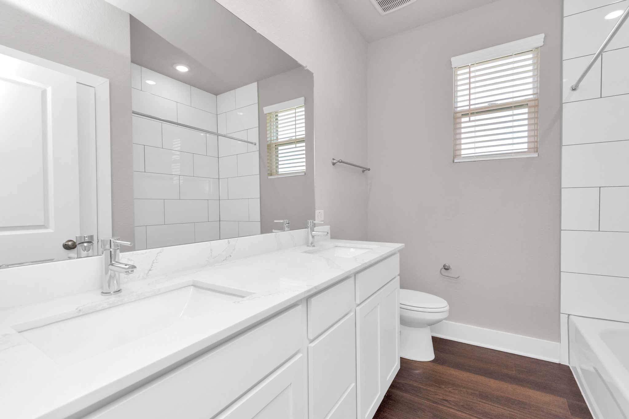 10502 Moon Valley Lane Property Photo 14