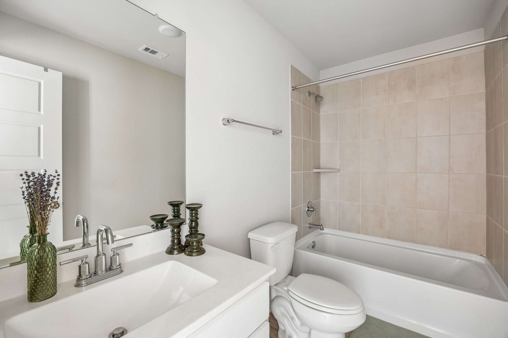 4989 Perennial Lane Property Photo 14