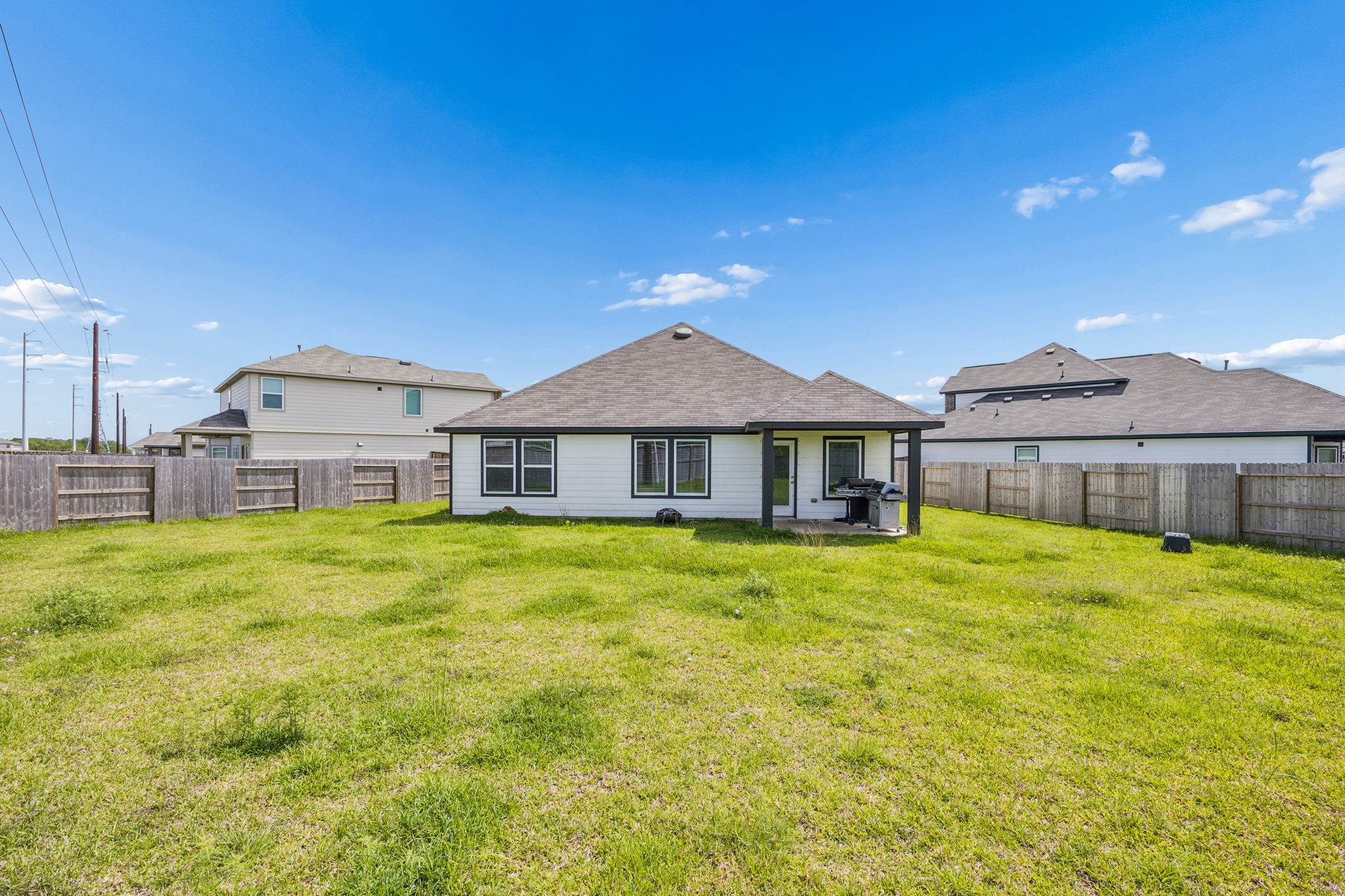 4989 Perennial Lane Property Photo 15