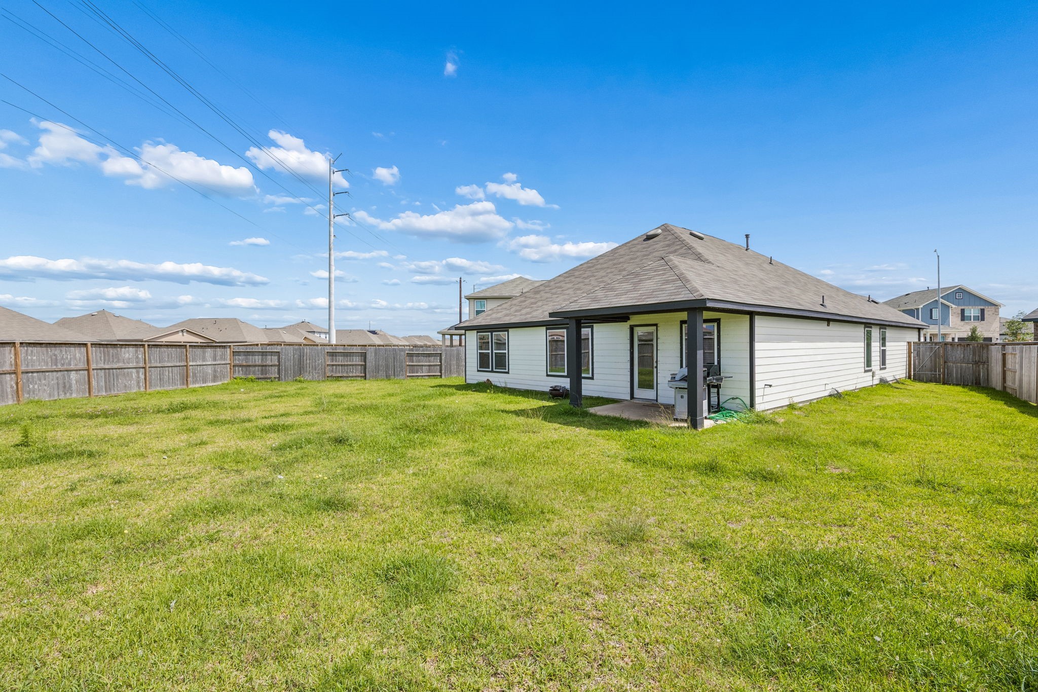 4989 Perennial Lane Property Photo 16