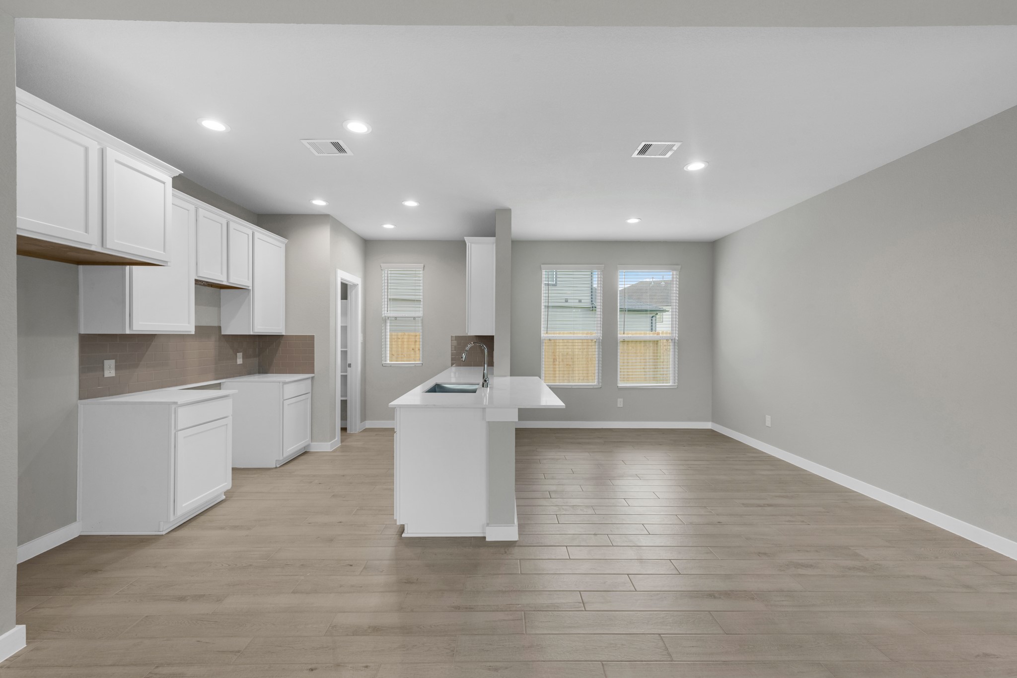 3807 Rosita Mint Court Property Photo 3