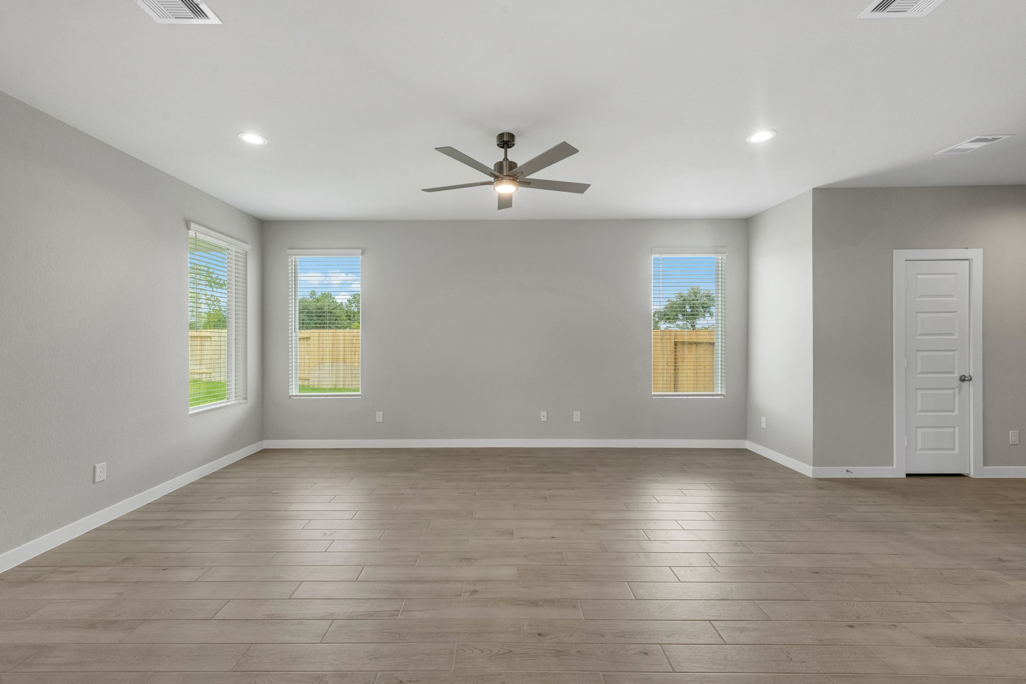 3807 Rosita Mint Court Property Photo 5
