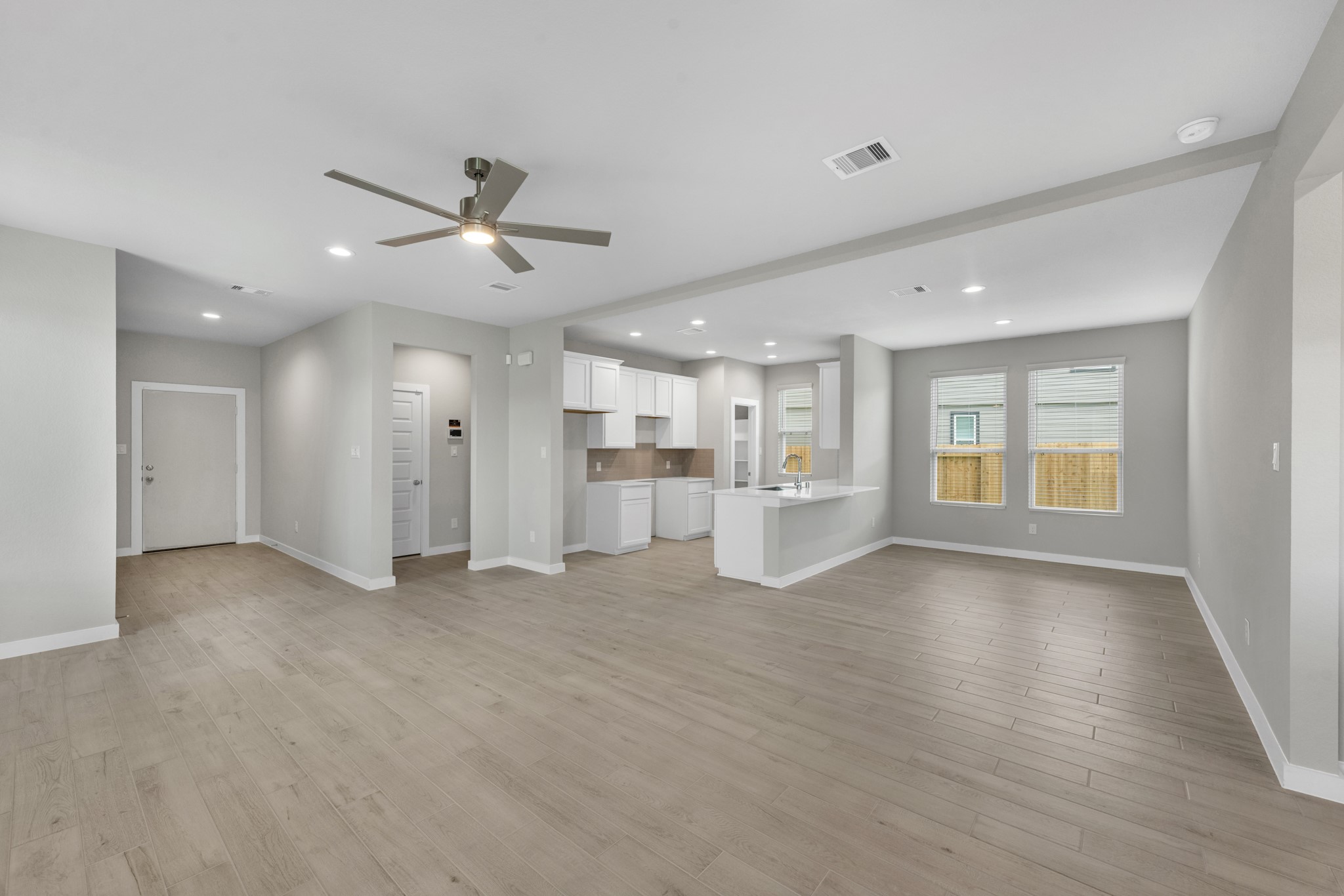 3807 Rosita Mint Court Property Photo 6