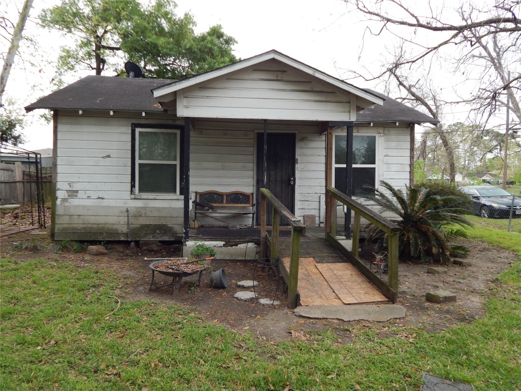 2449 Garwood Drive Property Photo 1