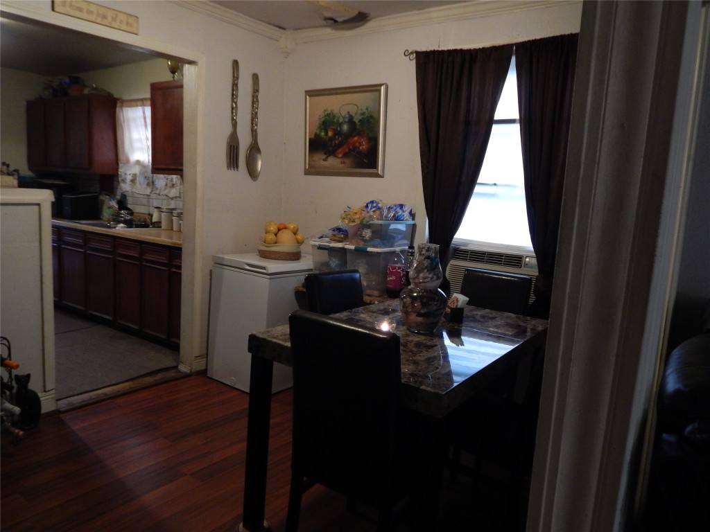 2449 Garwood Drive Property Photo 3