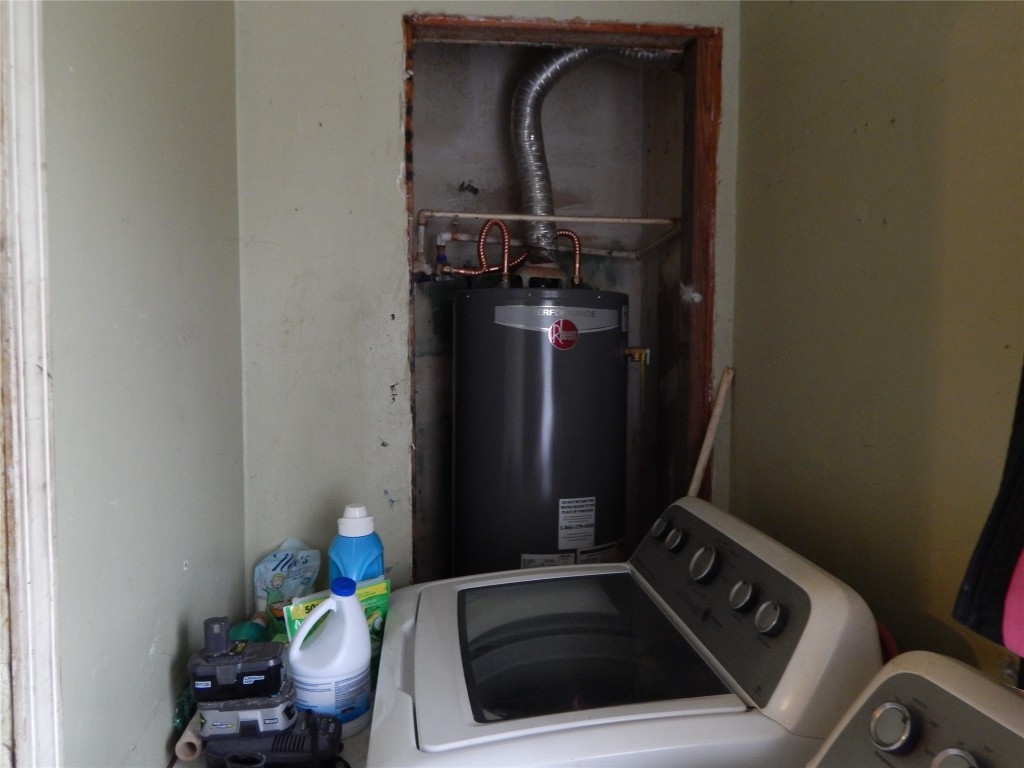 2449 Garwood Drive Property Photo 11