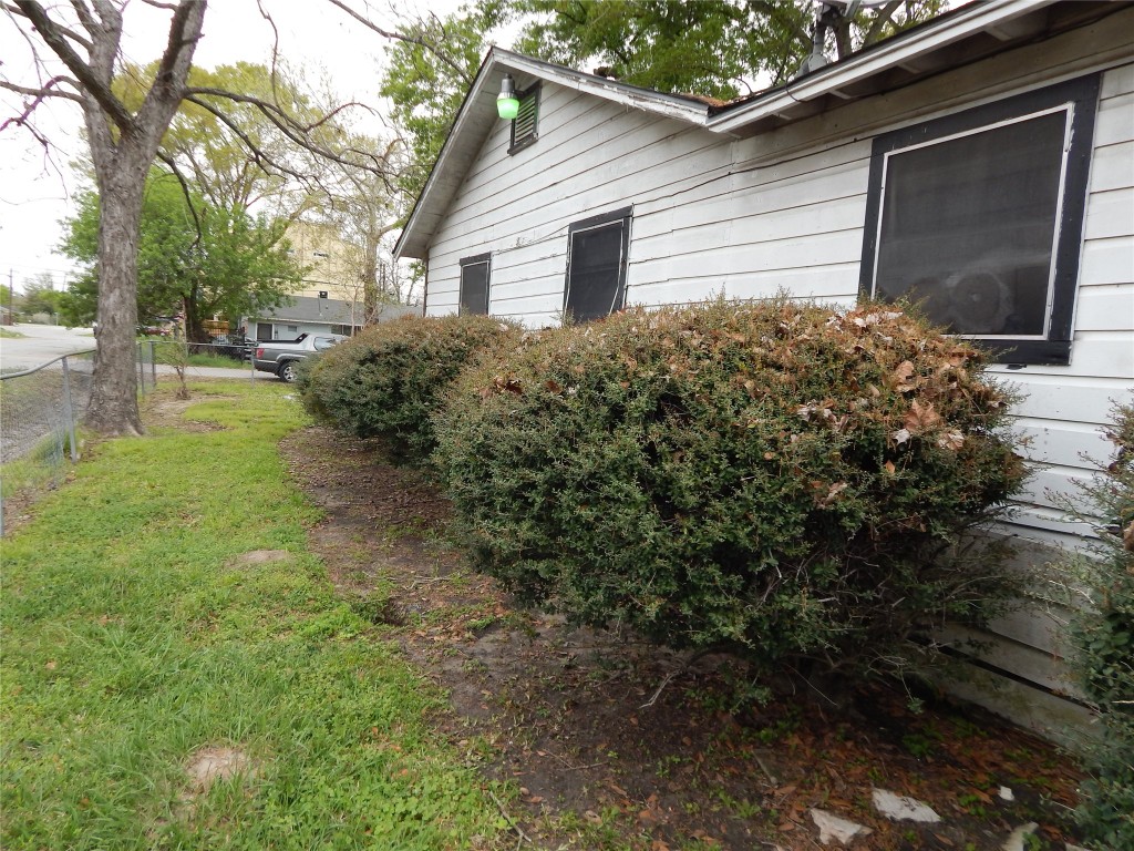 2449 Garwood Drive Property Photo 12