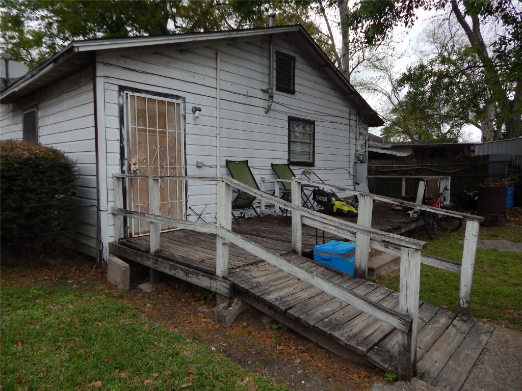 2449 Garwood Drive Property Photo 13