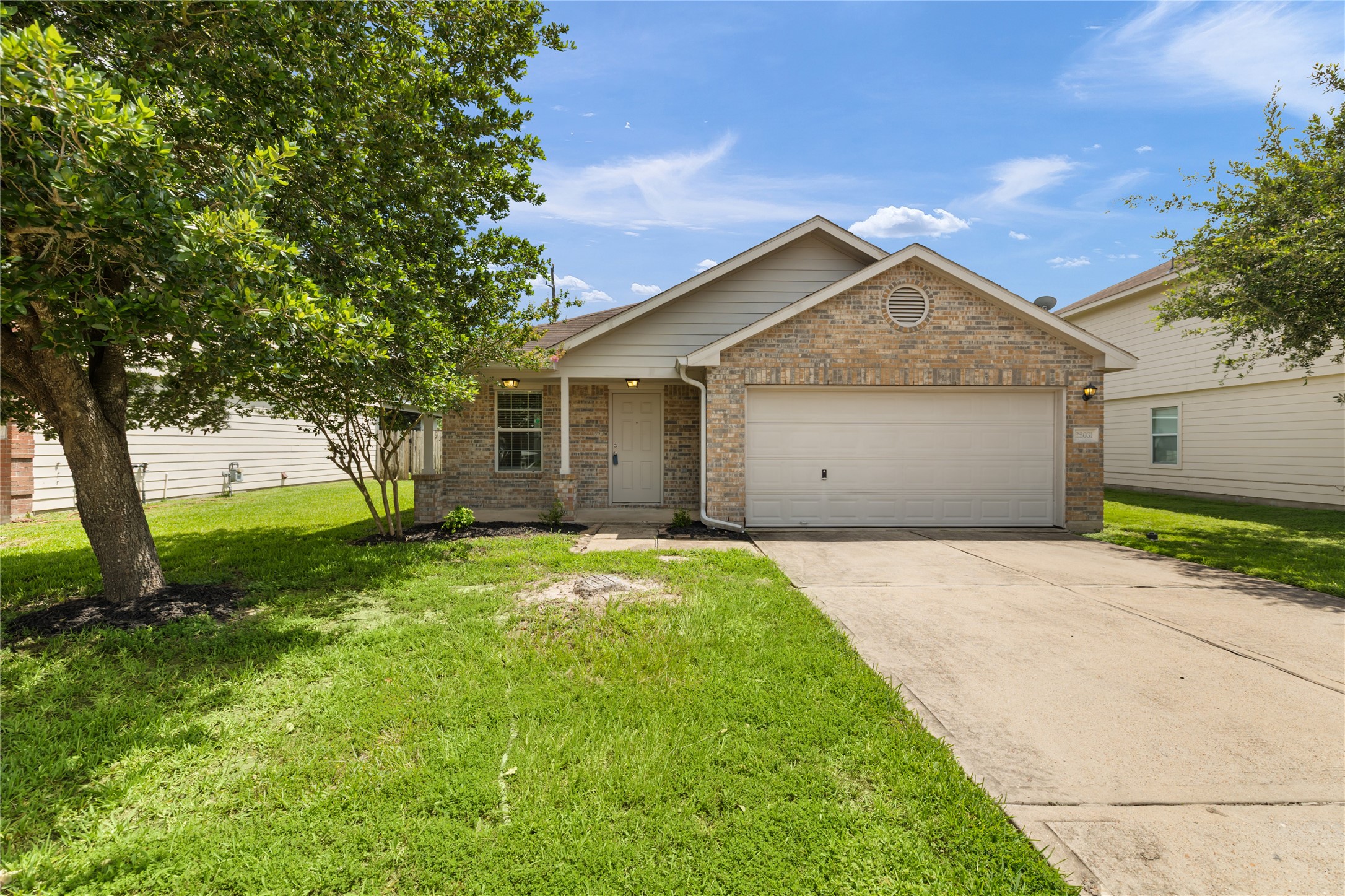 22031 Silverfield Park Lane Property Photo 1
