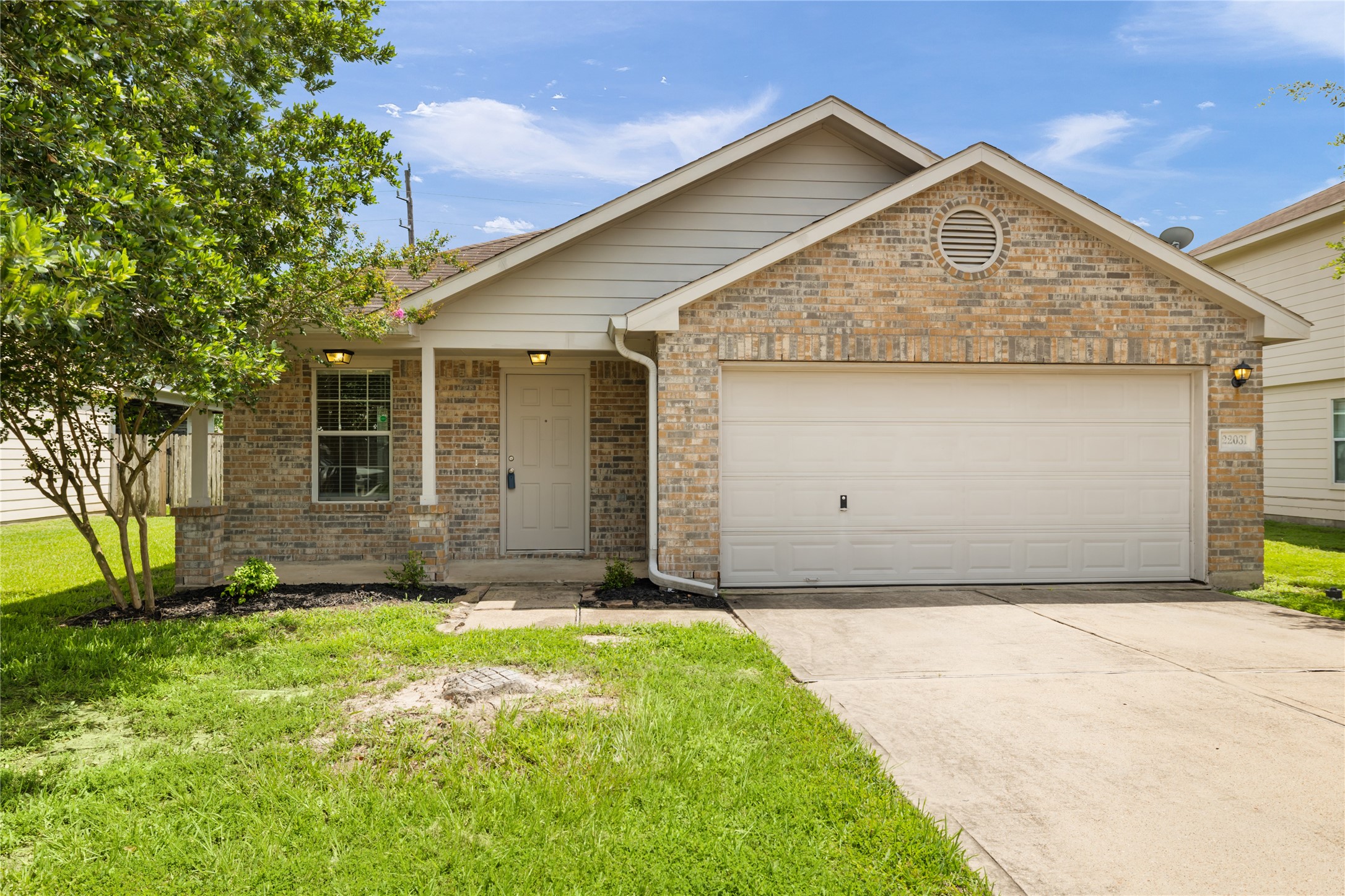 22031 Silverfield Park Lane Property Photo 2