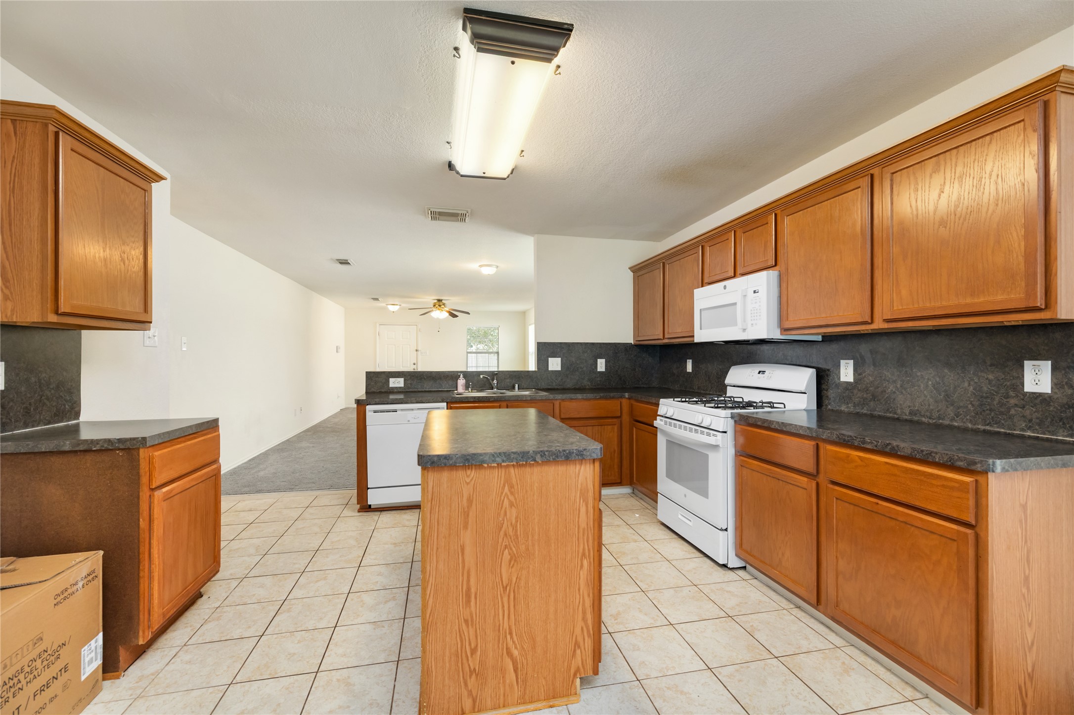 22031 Silverfield Park Lane Property Photo 8