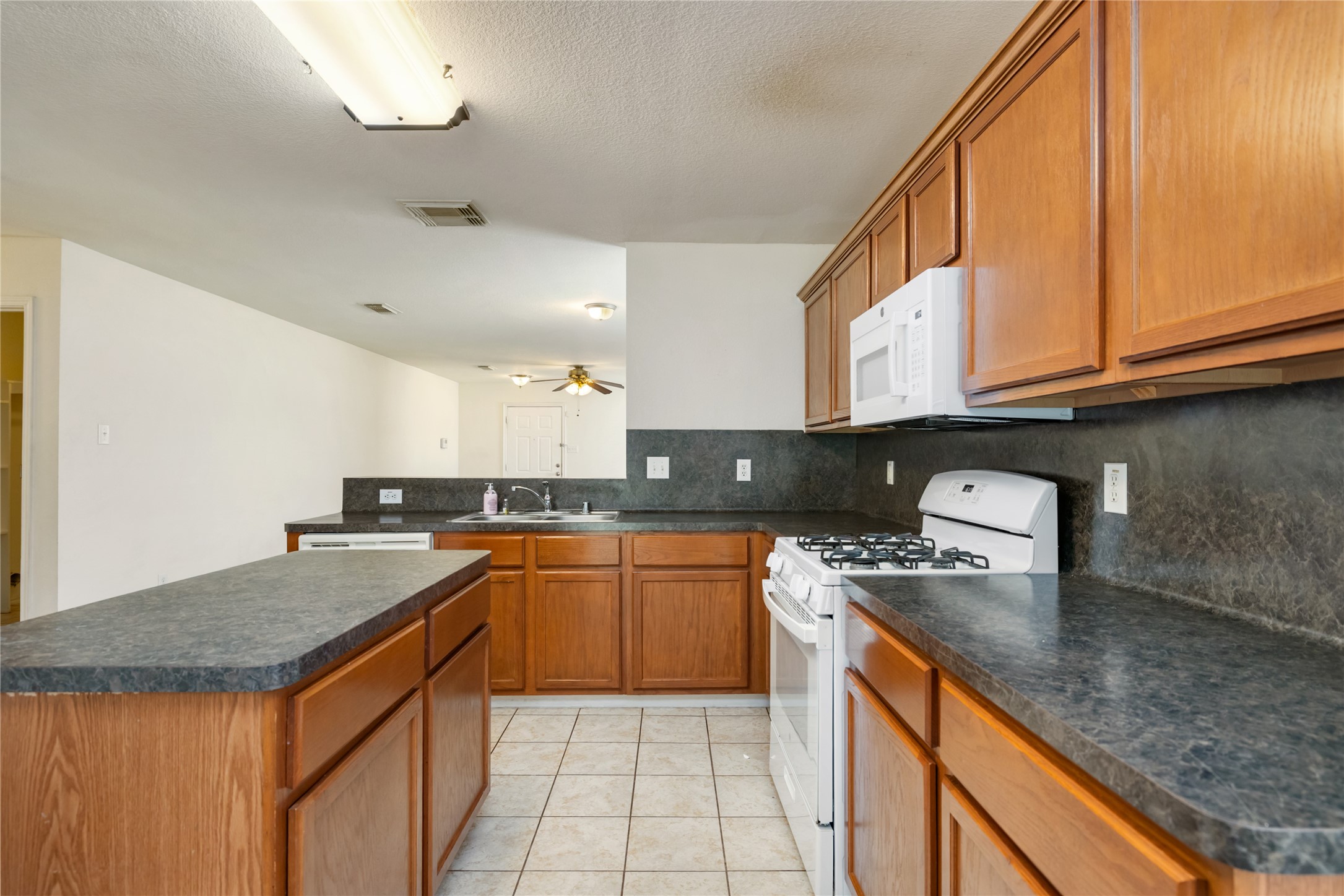 22031 Silverfield Park Lane Property Photo 9
