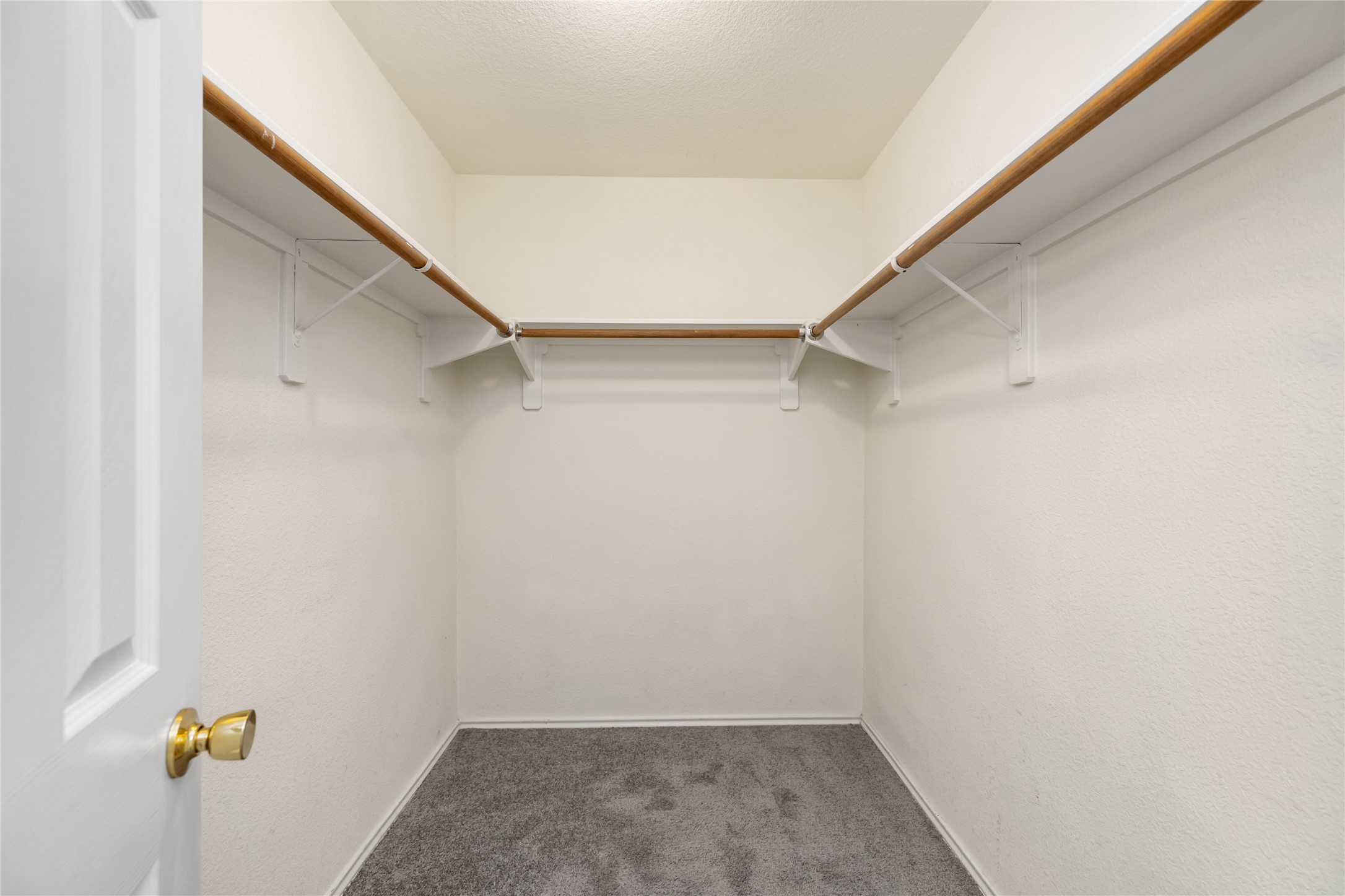 22031 Silverfield Park Lane Property Photo 13