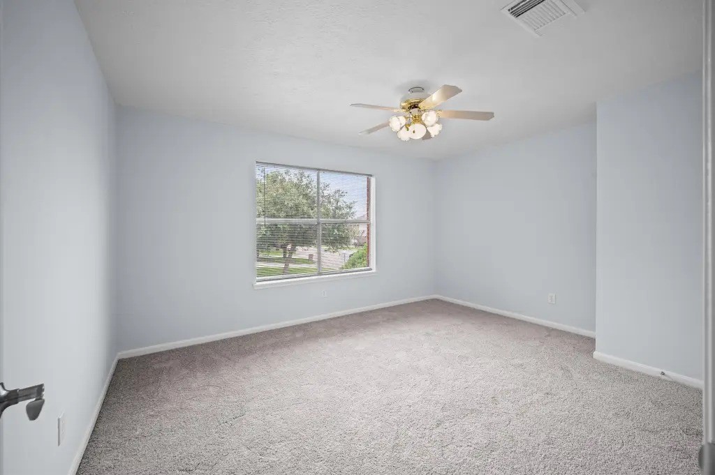 9366 Corner Oaks Lane Property Photo 27