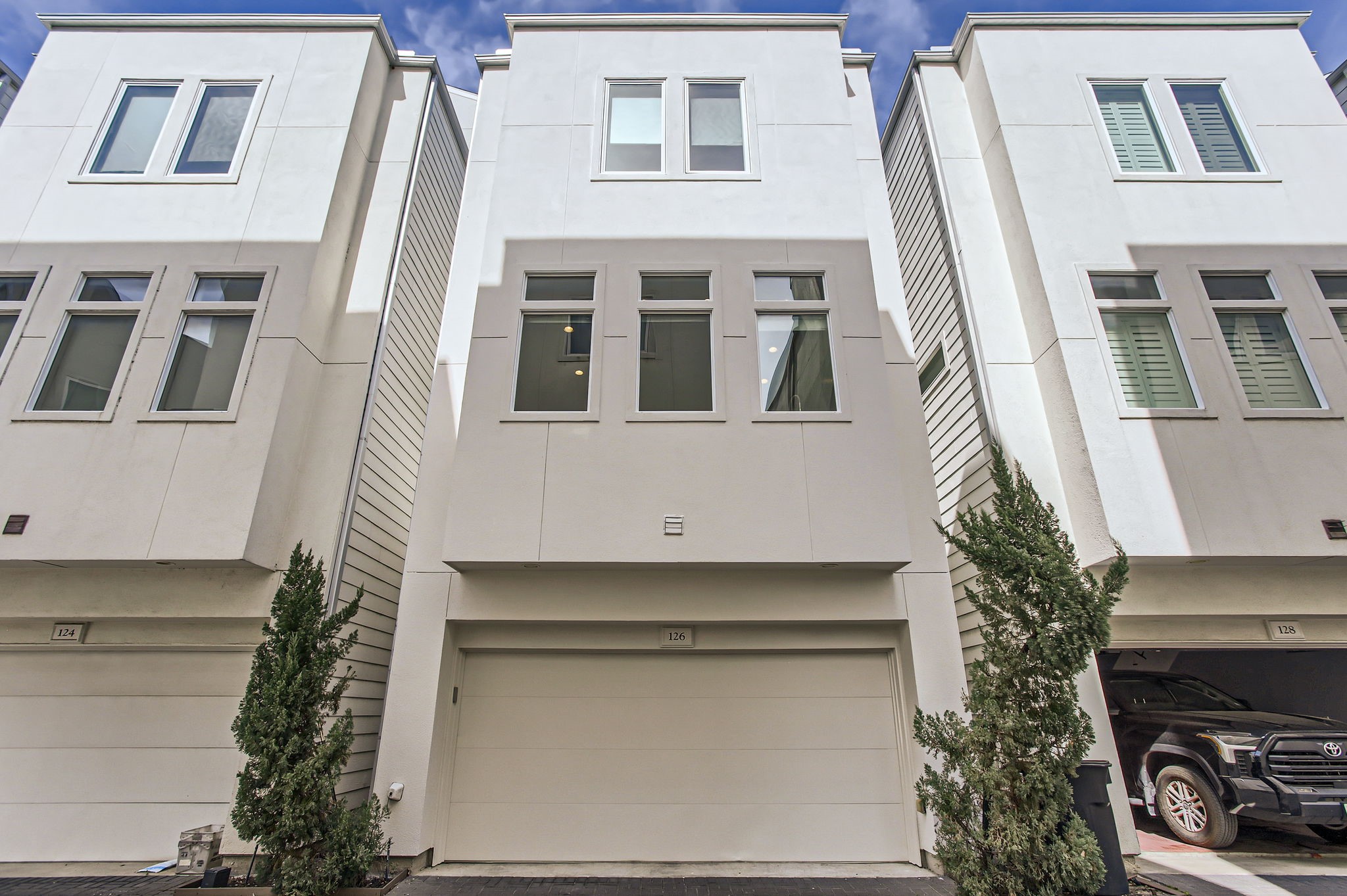 126 Pierce Street Property Photo 1