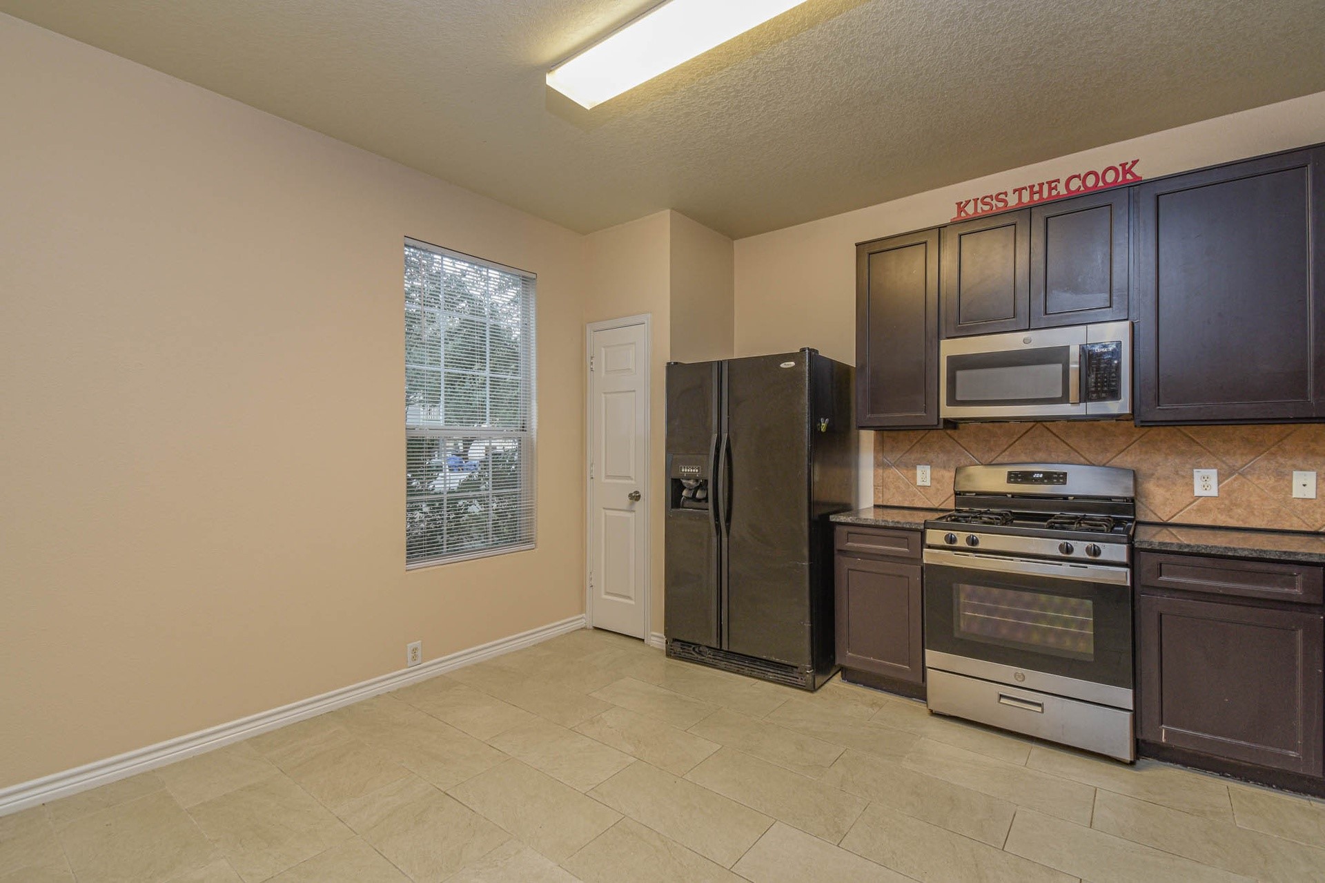 29704 Sullivan Oaks Drive Property Photo 3