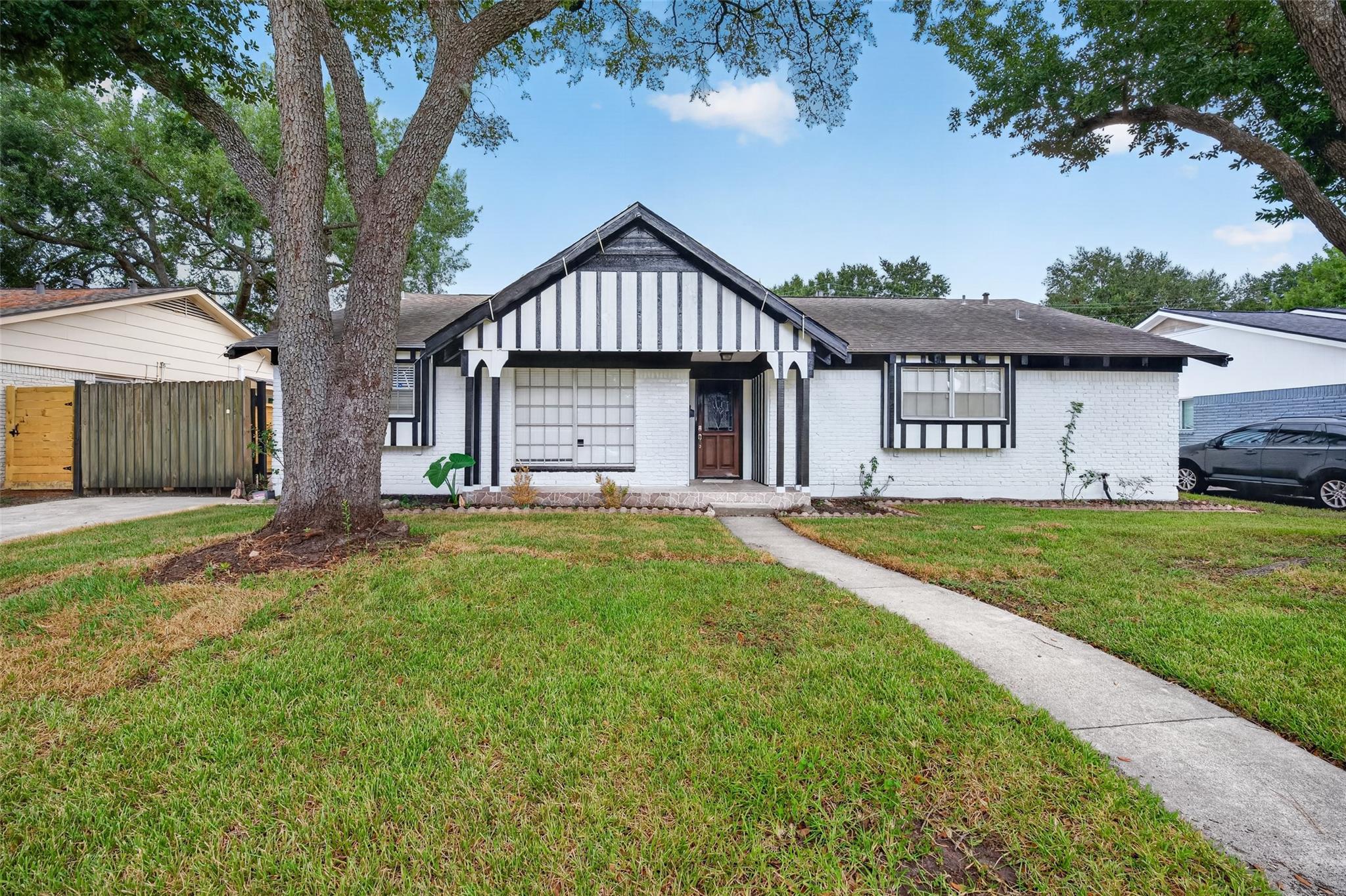 6038 Cartagena Street, Houston Tx 77035 Property Photo 1