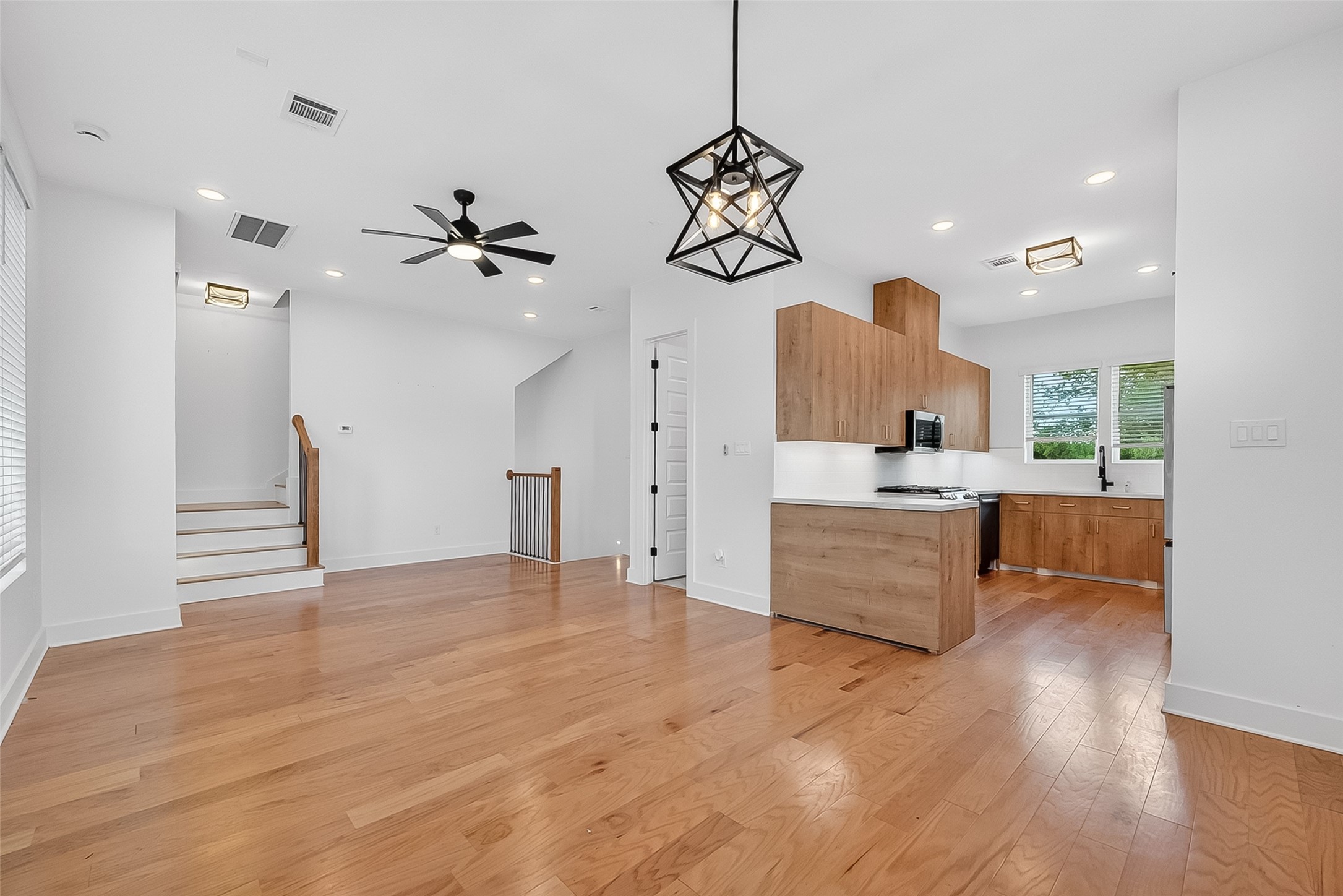 1936 Laverne Street Property Photo 8