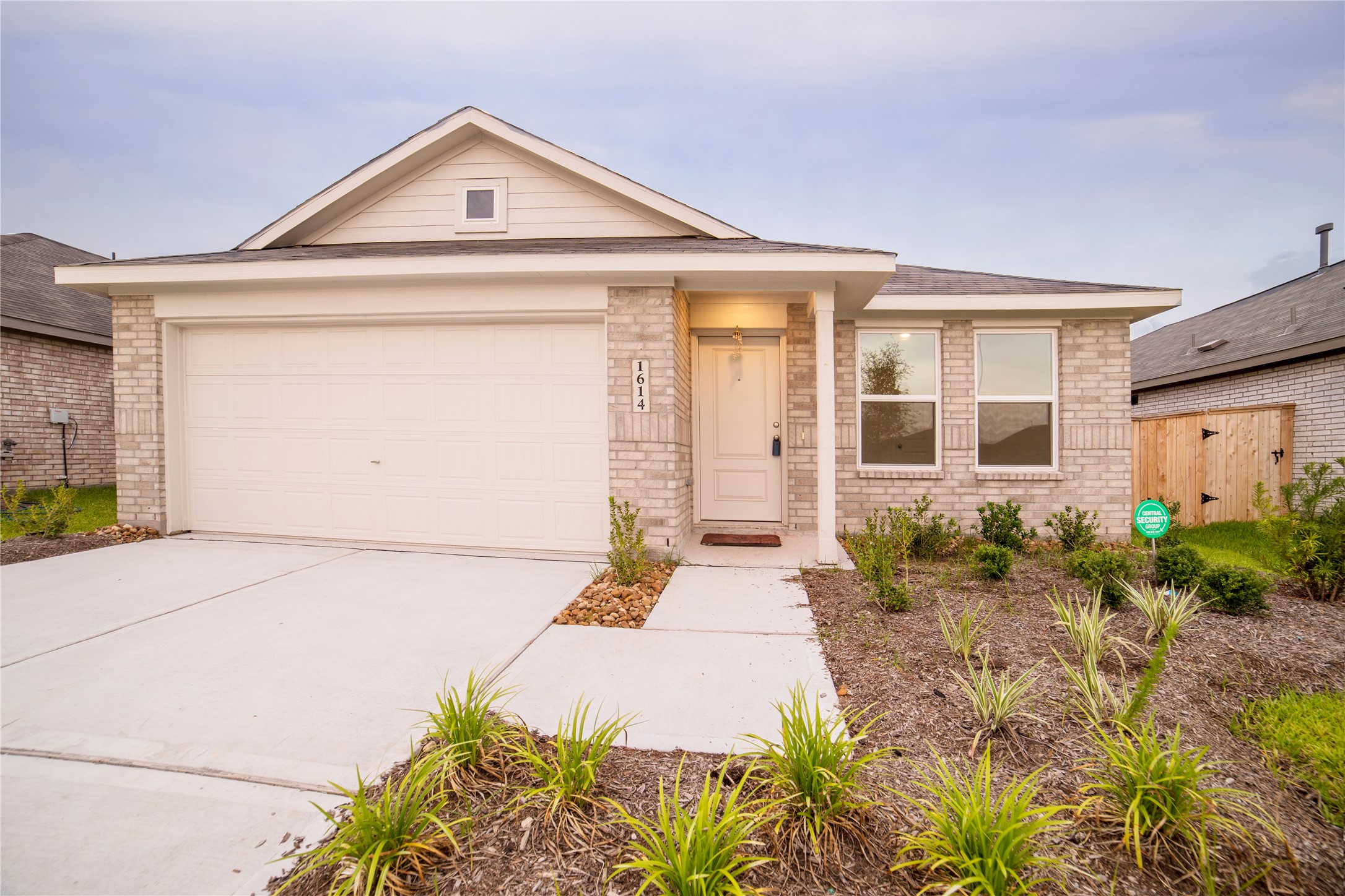 1614 Westland Lane Property Photo 1
