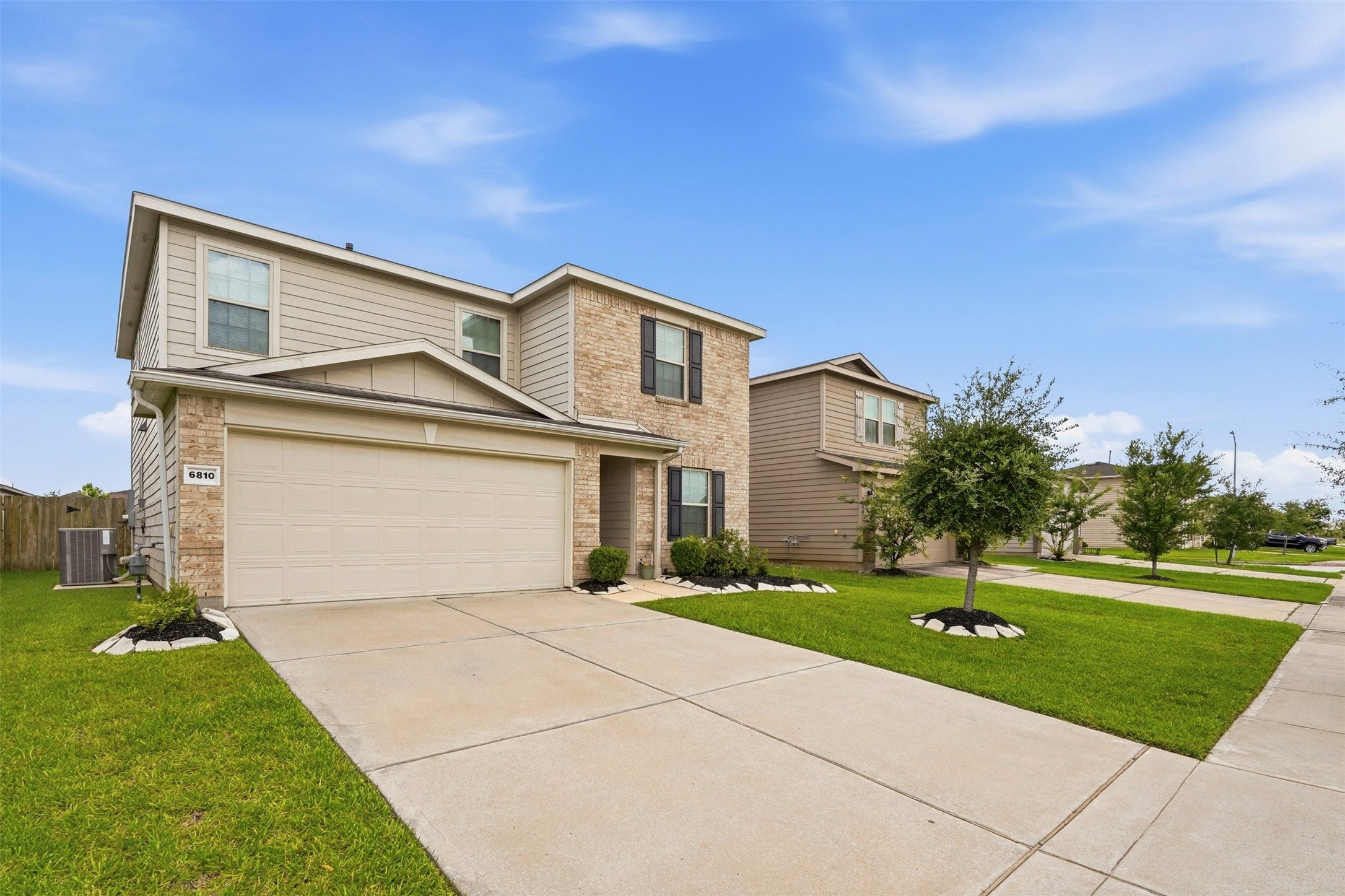 6810 Cortenridge Lane Property Photo 3