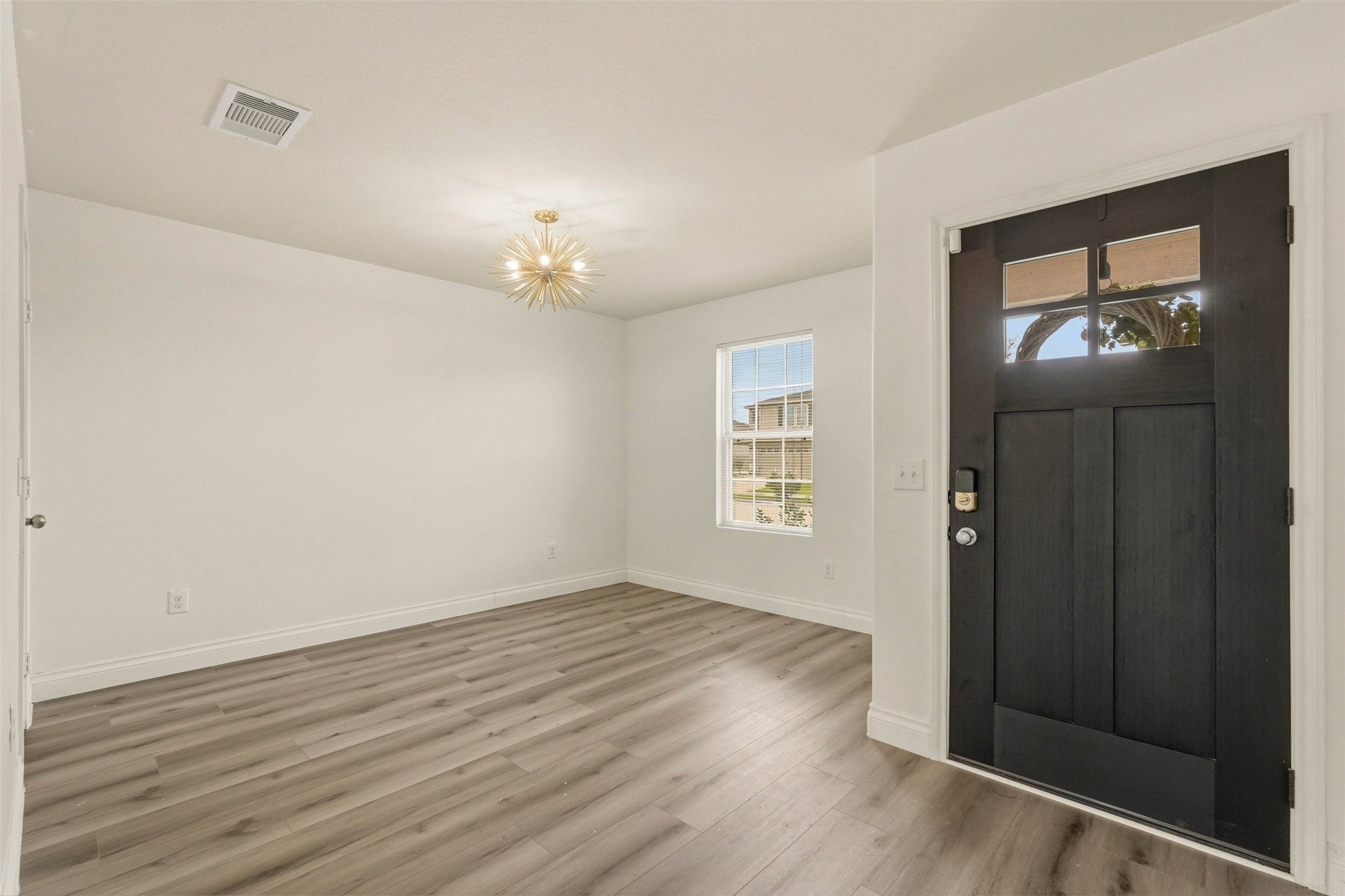 6810 Cortenridge Lane Property Photo 5