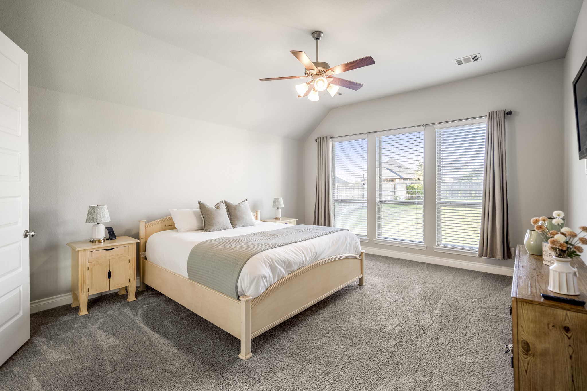 6914 Red Oak Drive Property Photo 18
