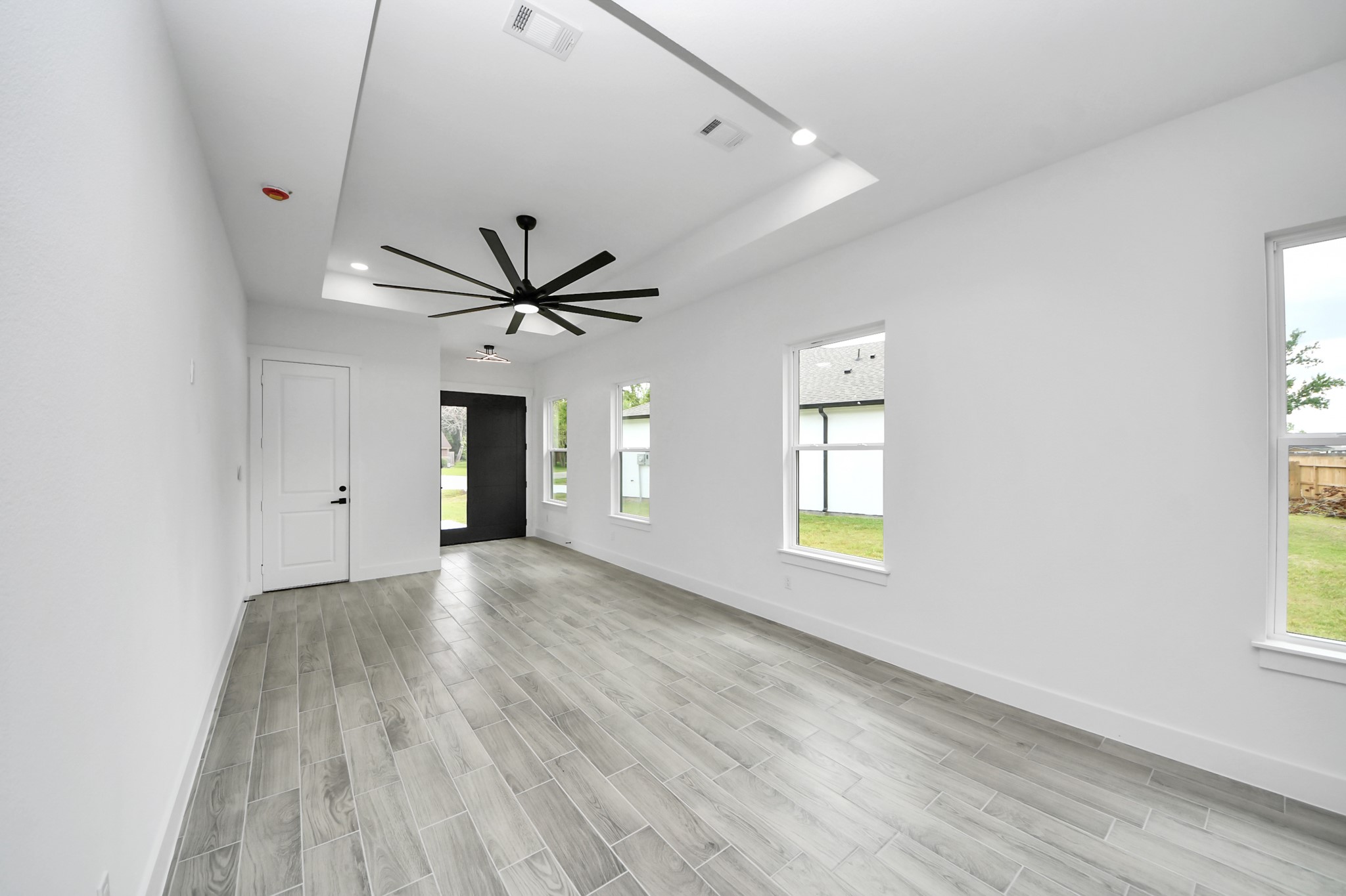 1904 Bell Street Property Photo 6