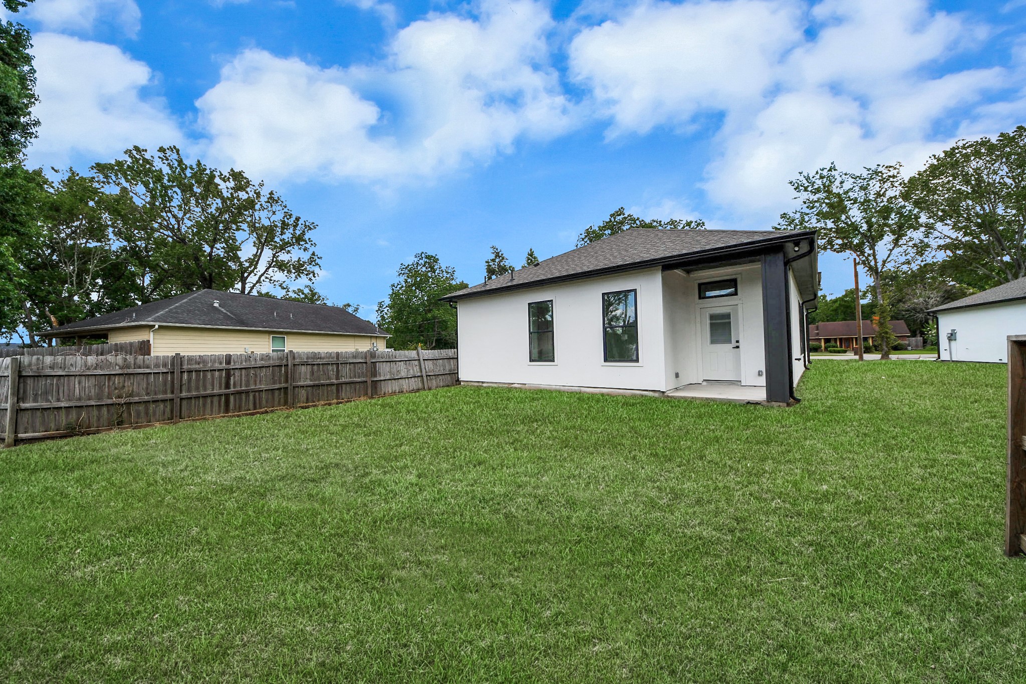 1904 Bell Street Property Photo 27