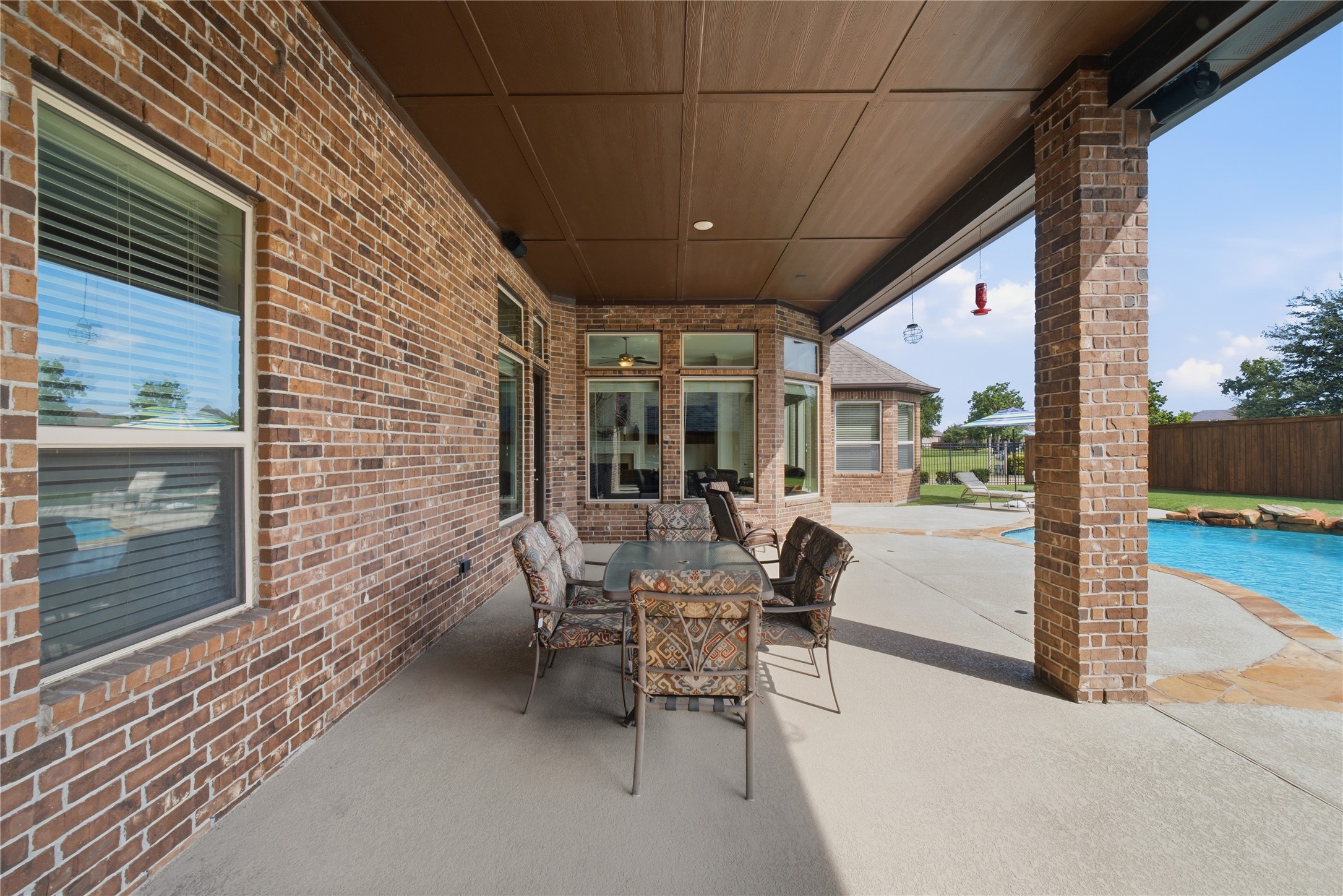 19526 Rockview Ledge Lane Property Photo 33