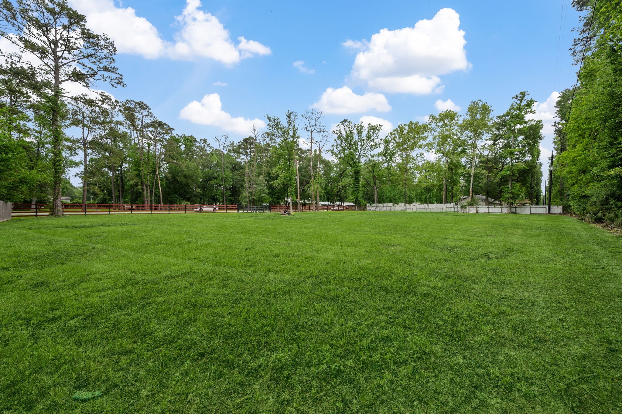 17935 Oak Street Property Photo