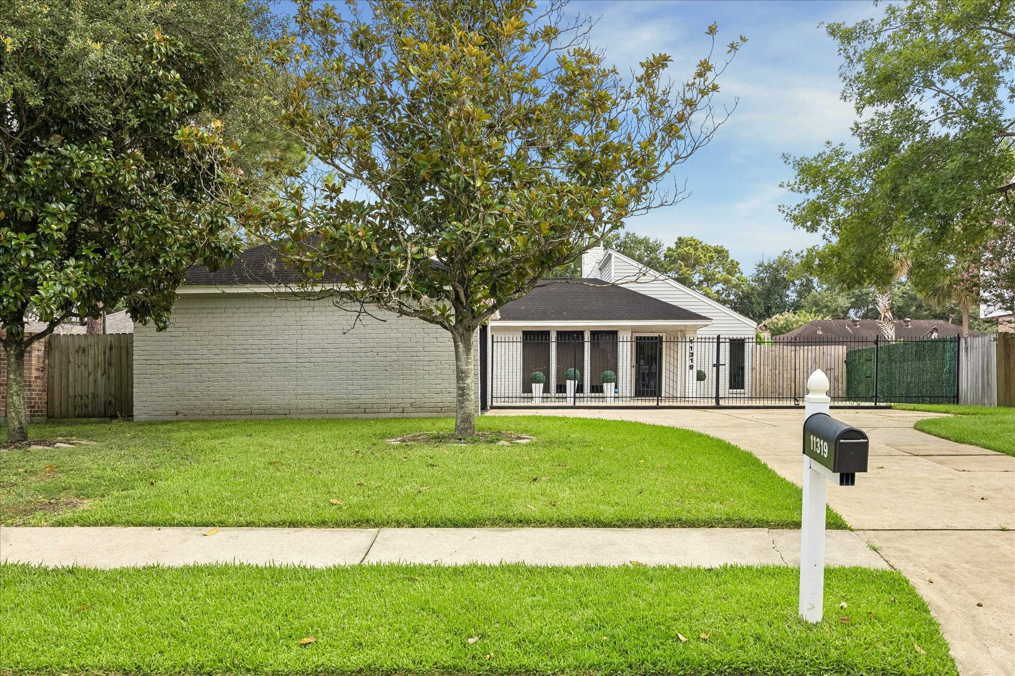 11319 Olympia Drive Property Photo 3