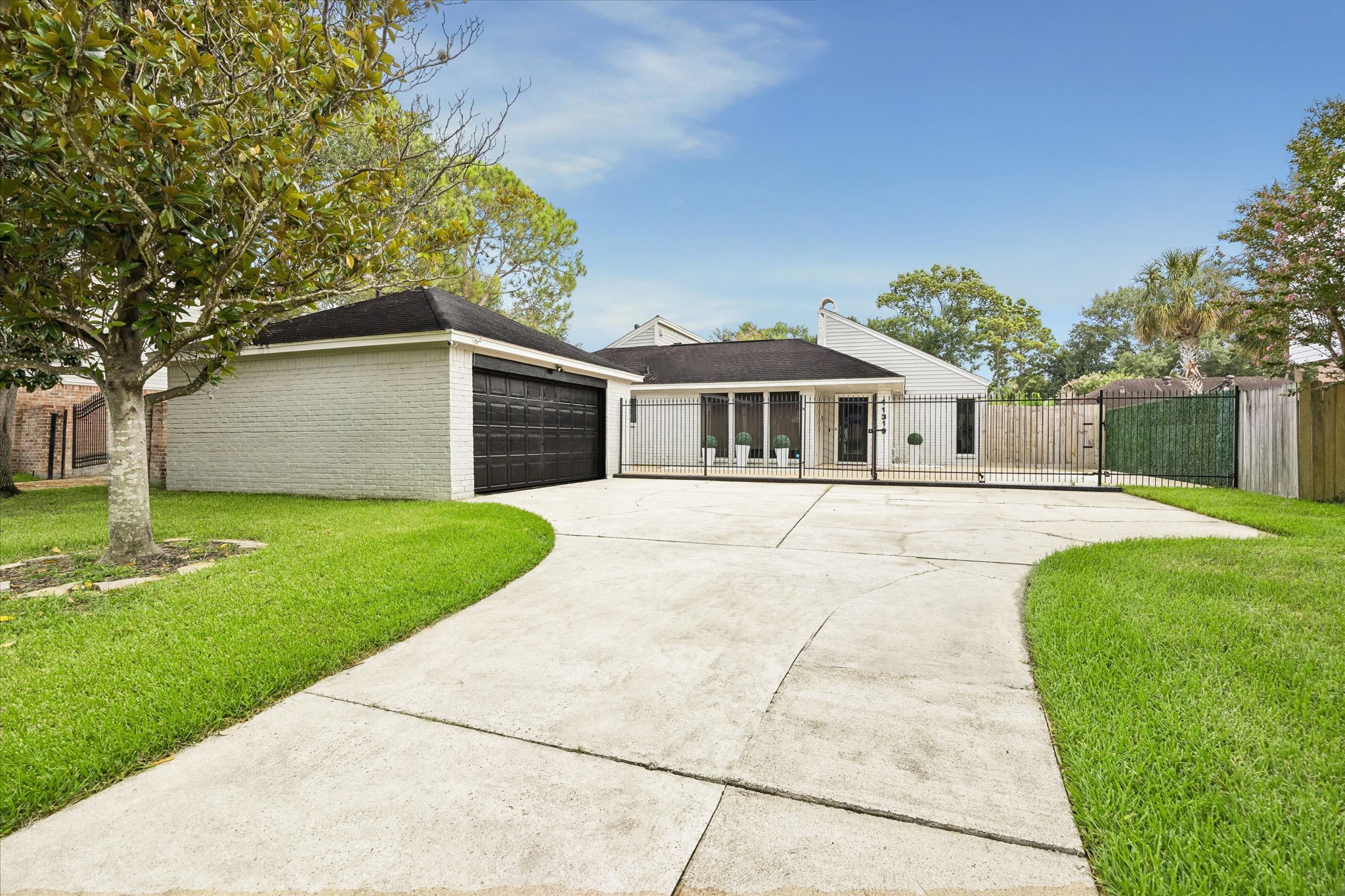 11319 Olympia Drive Property Photo 4